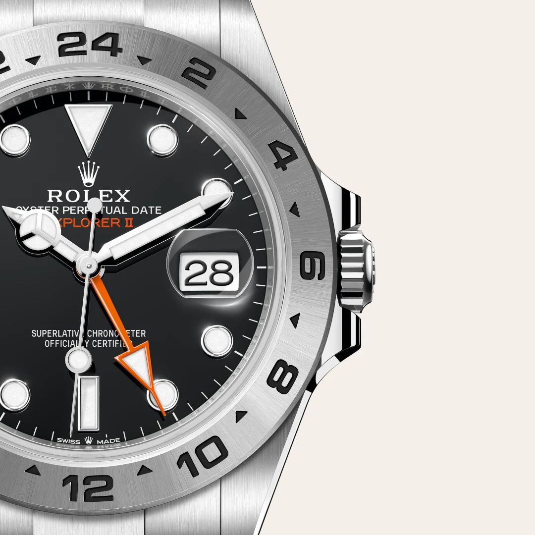 Rolex Explorer II in Oystersteelcon “Butterfly mother-of-pearl pavé”, lunetta Domed, bracciale Oystersteel