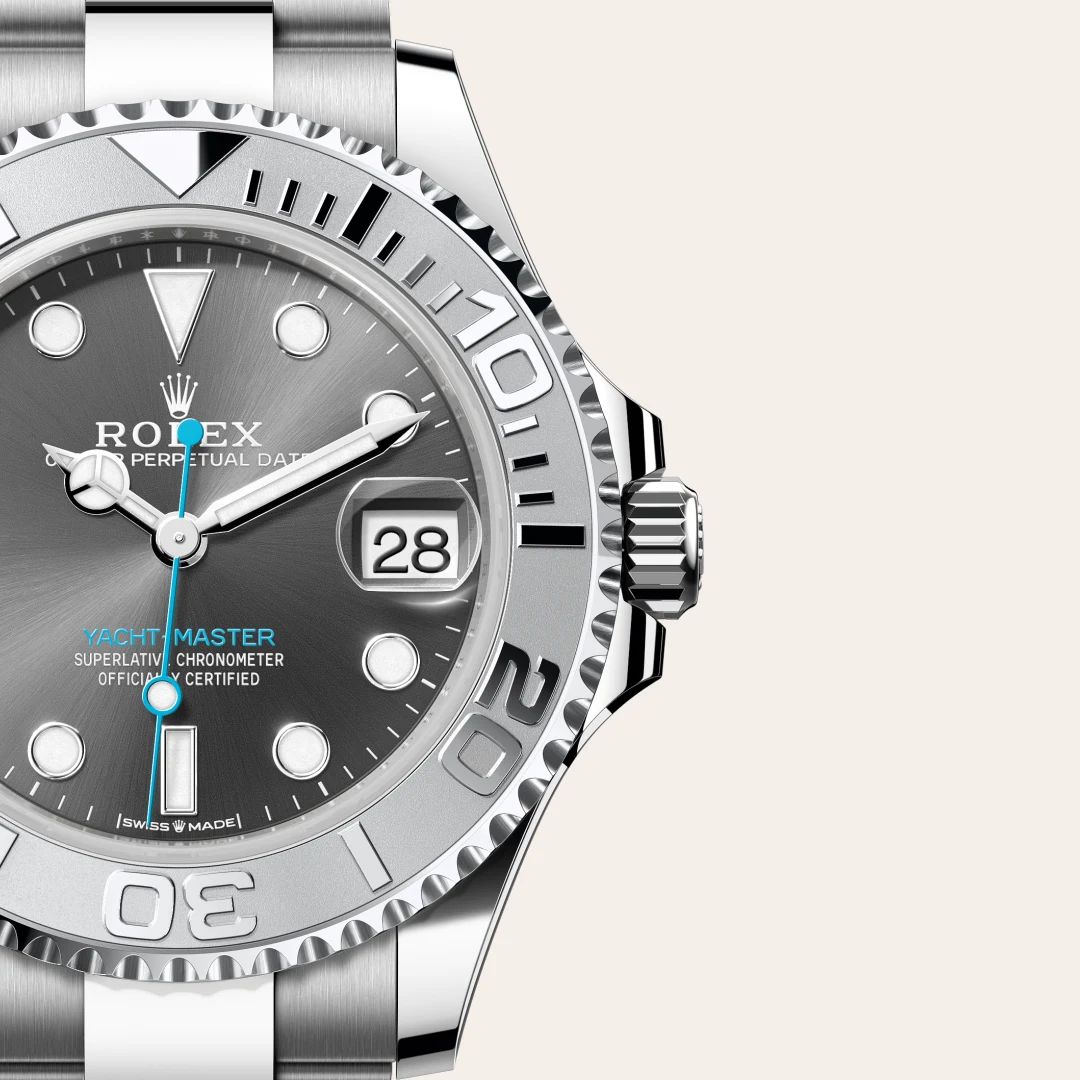 Rolex Yacht-Master 37 in Acciaio Oystersteelcon “Pavé madreperla farfalle”, lunetta Bombata, bracciale Acciaio Oystersteel
