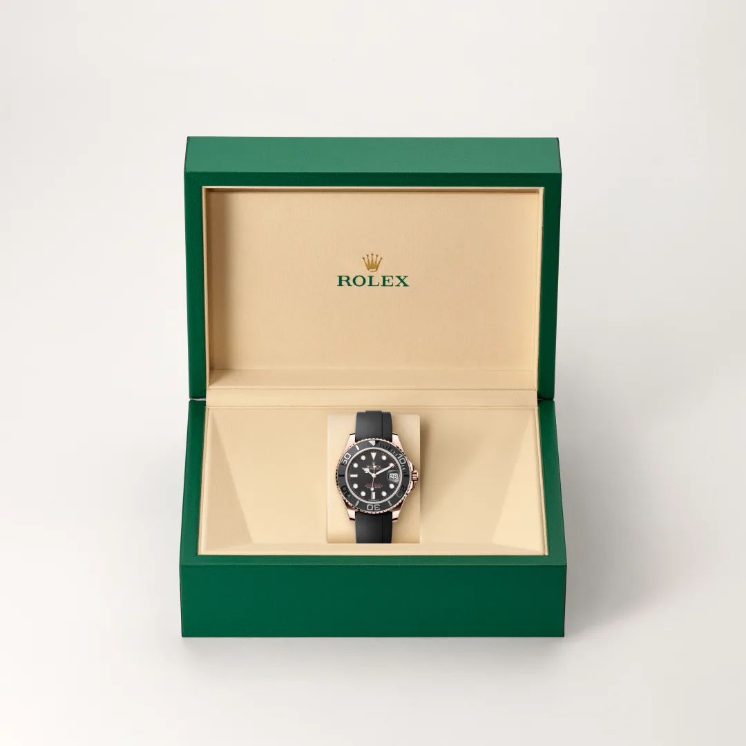 Rolex Yacht-Master 37 in Acciaio Oystersteelcon “Pavé madreperla farfalle”, lunetta Bombata, bracciale Acciaio Oystersteel