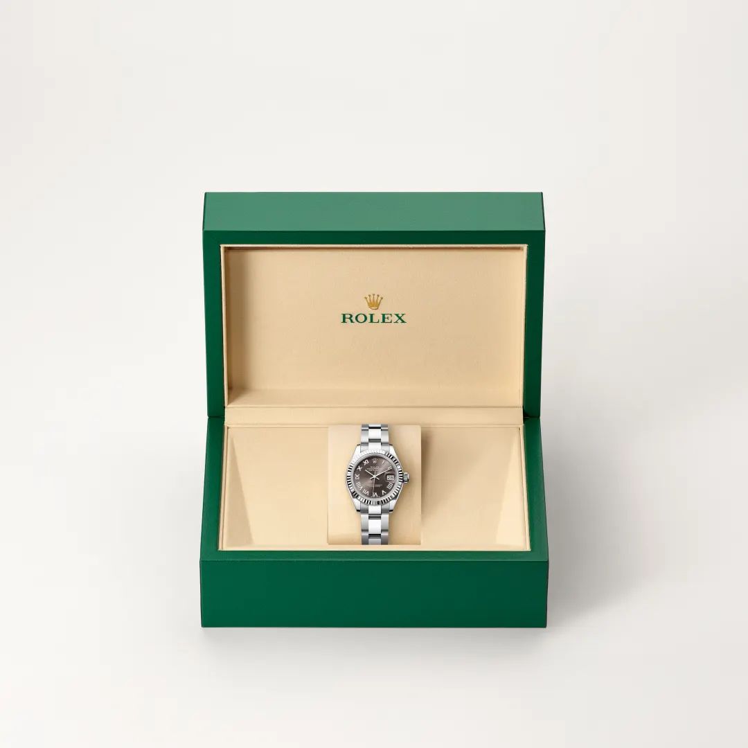 Rolex Lady-Datejust in Acciaio Oystersteelcon “Pavé madreperla farfalle”, lunetta Bombata, bracciale Acciaio Oystersteel