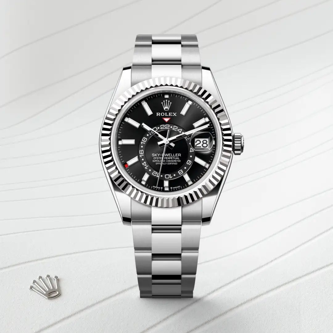 Rolex Sky-Dweller in Acciaio Oystersteelcon “Pavé madreperla farfalle”, lunetta Bombata, bracciale Acciaio Oystersteel