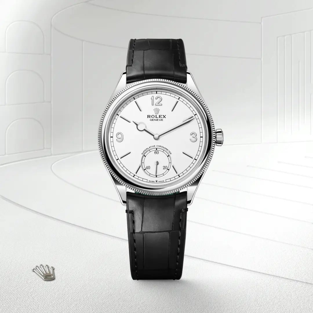 Rolex 1908 in Acciaio Oystersteelcon “Pavé madreperla farfalle”, lunetta Bombata, bracciale Acciaio Oystersteel