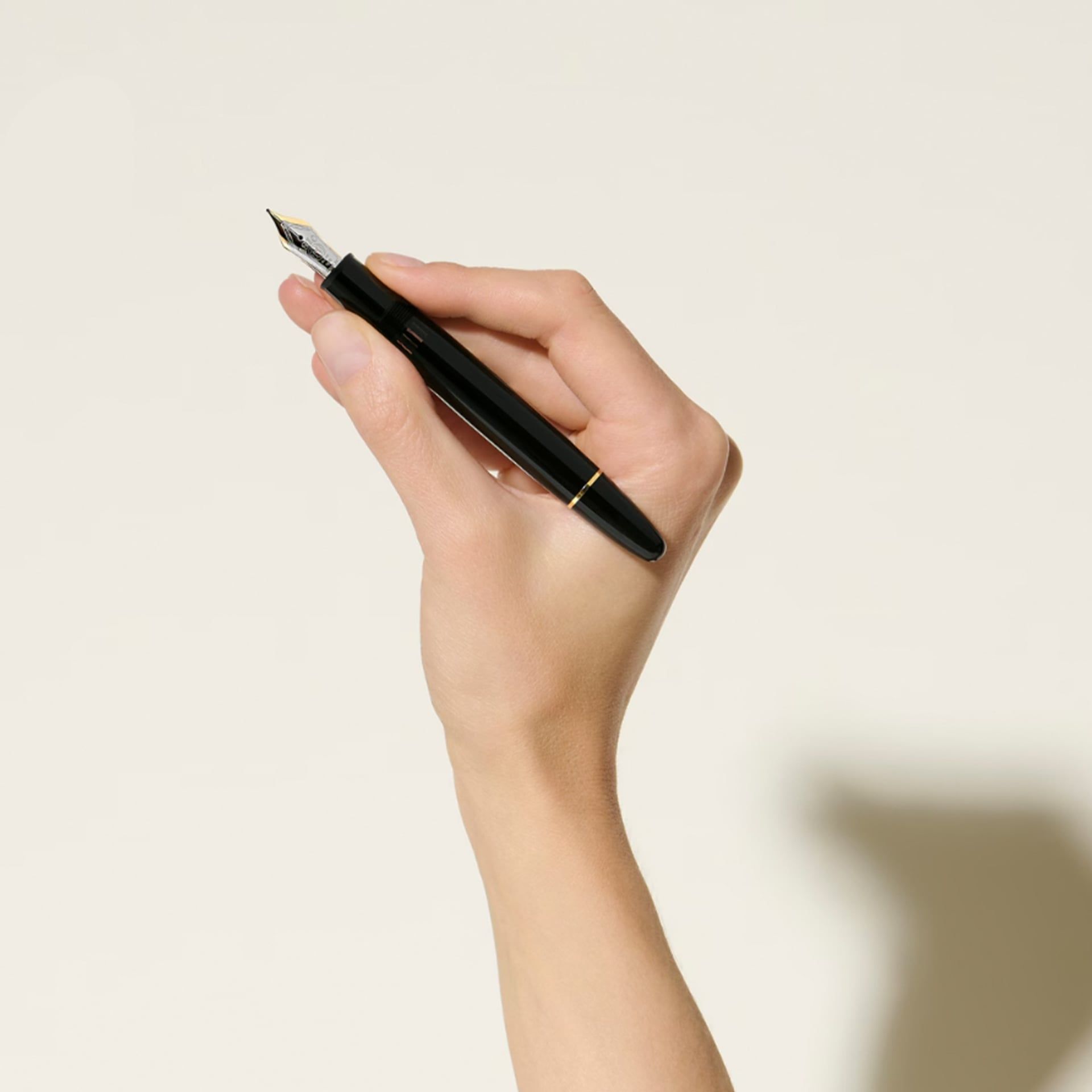 MONTBLANC Stilografica Meisterstück Placcata in Oro LeGrand  132460