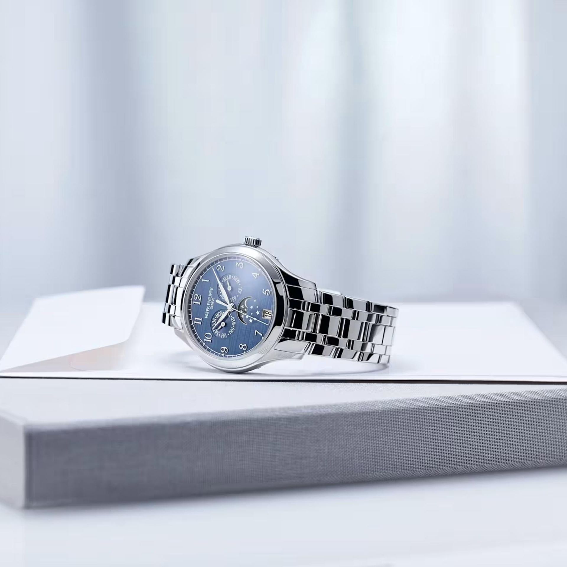 PATEK PHILIPPE Complicazioni 38 MM 4947/1A-001