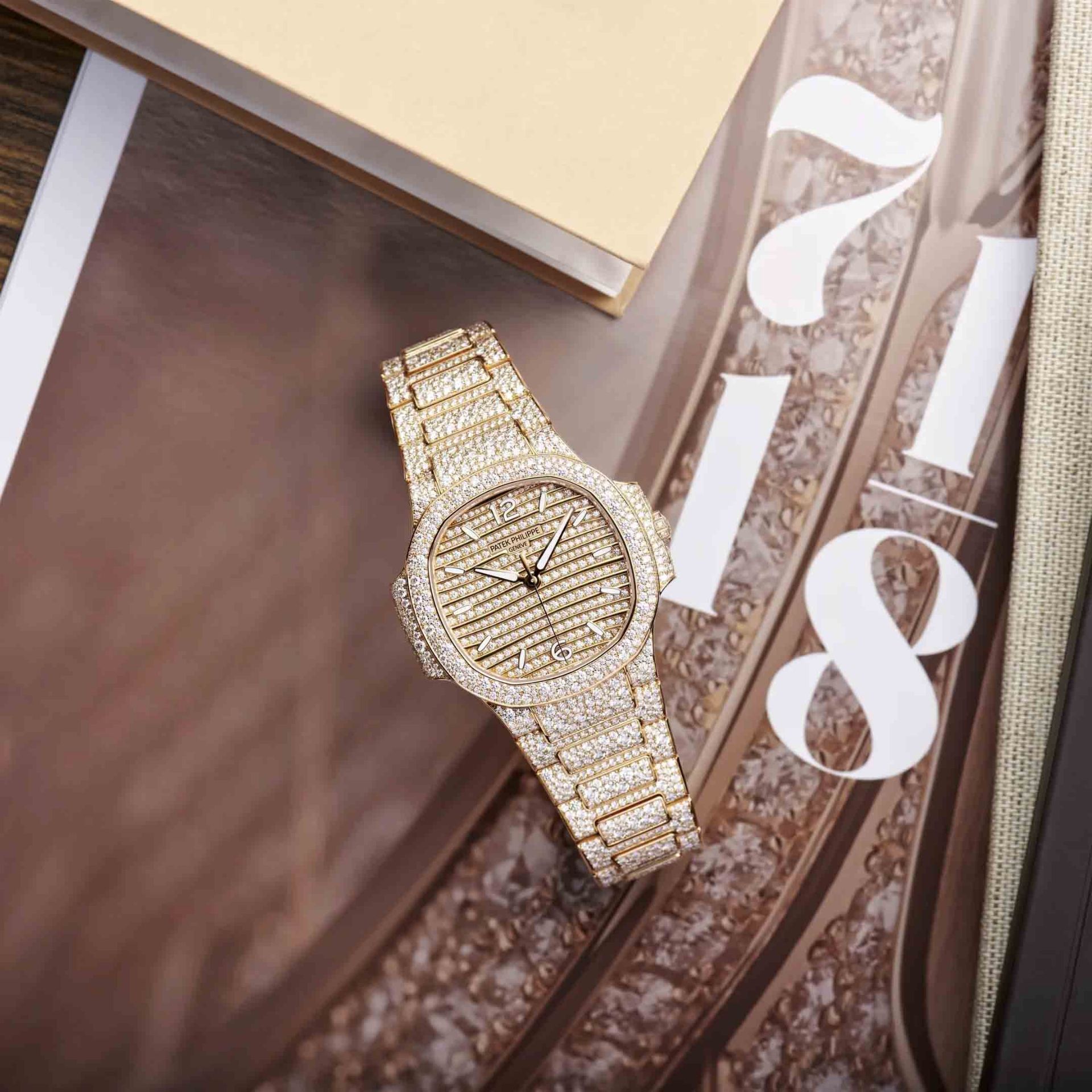 PATEK PHILIPPE Nautilus Alta Gioielleria 35.2  MM 7118/1450R-001