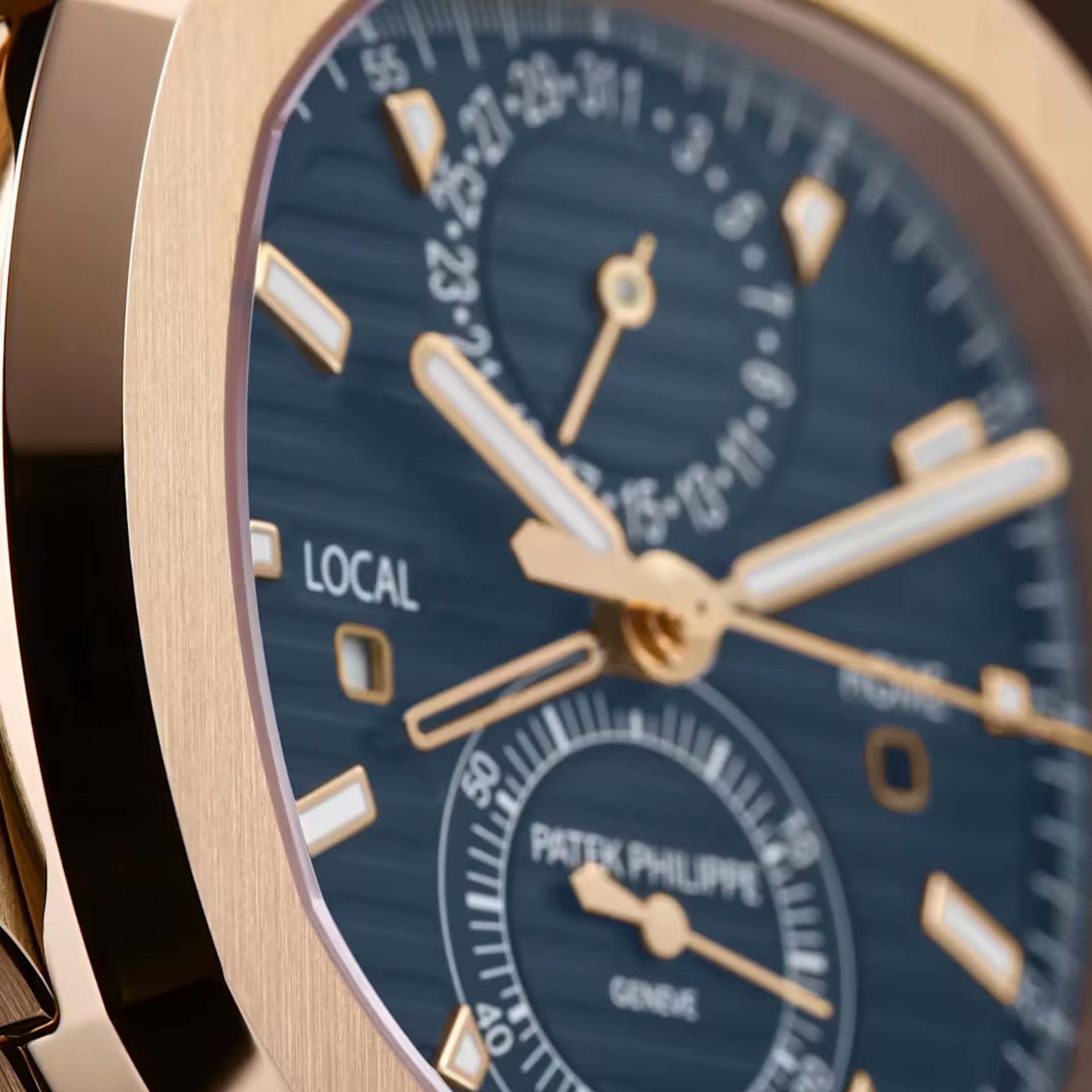 PATEK PHILIPPE Nautilus Cronografo Doppio Fuso 40.5 MM 5990/1R-001
