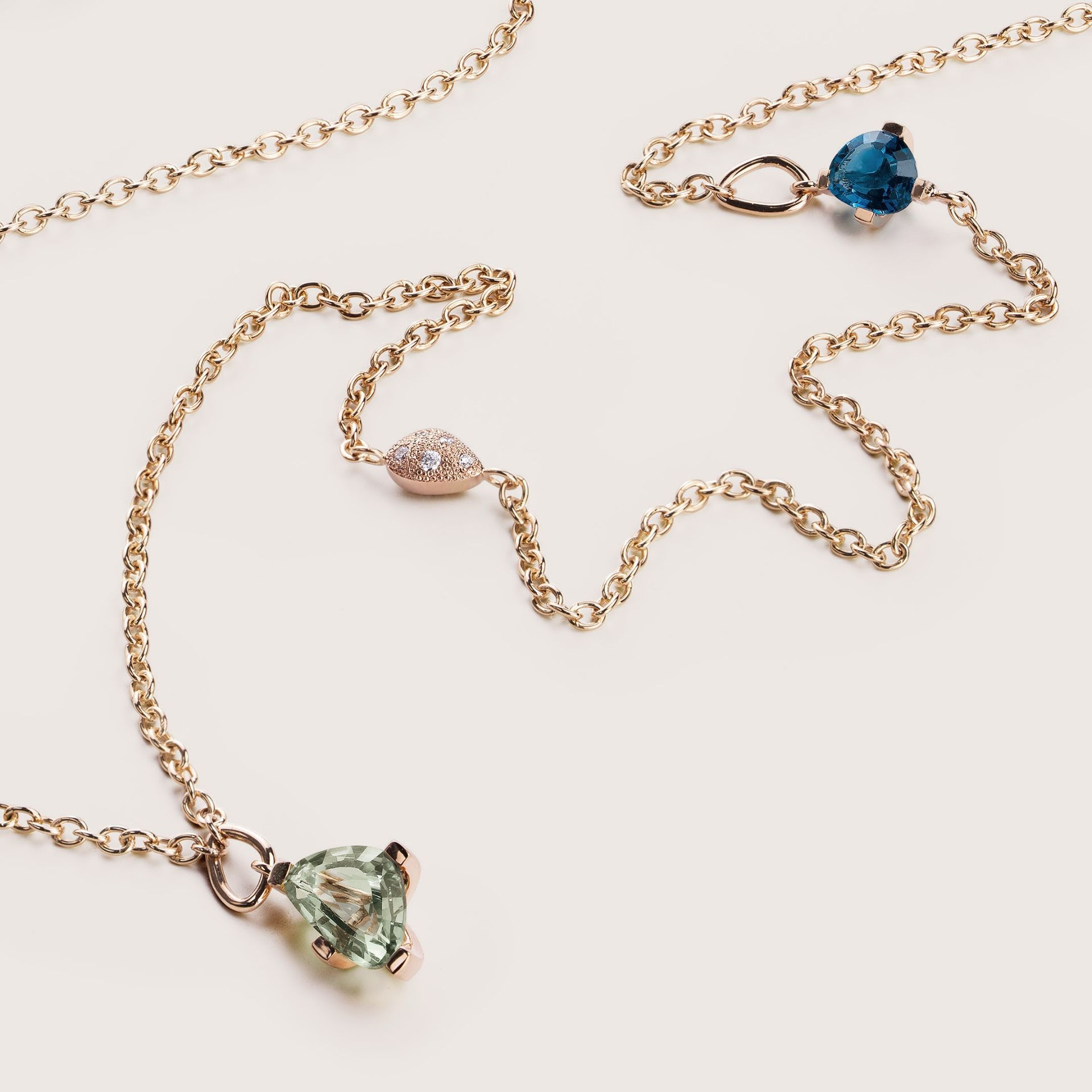 ASTRUA Collana Aquiloni, Oro Rosa, Diamanti, Semipreziosi  AQ65-5PD4SP.80-2