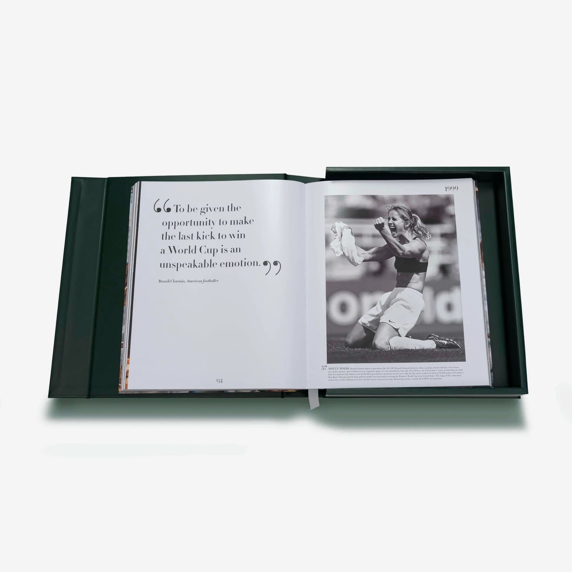 ASSOULINE Libro Football: The Impossible Collection 41 x 10 x H 48 CM 9781649806505