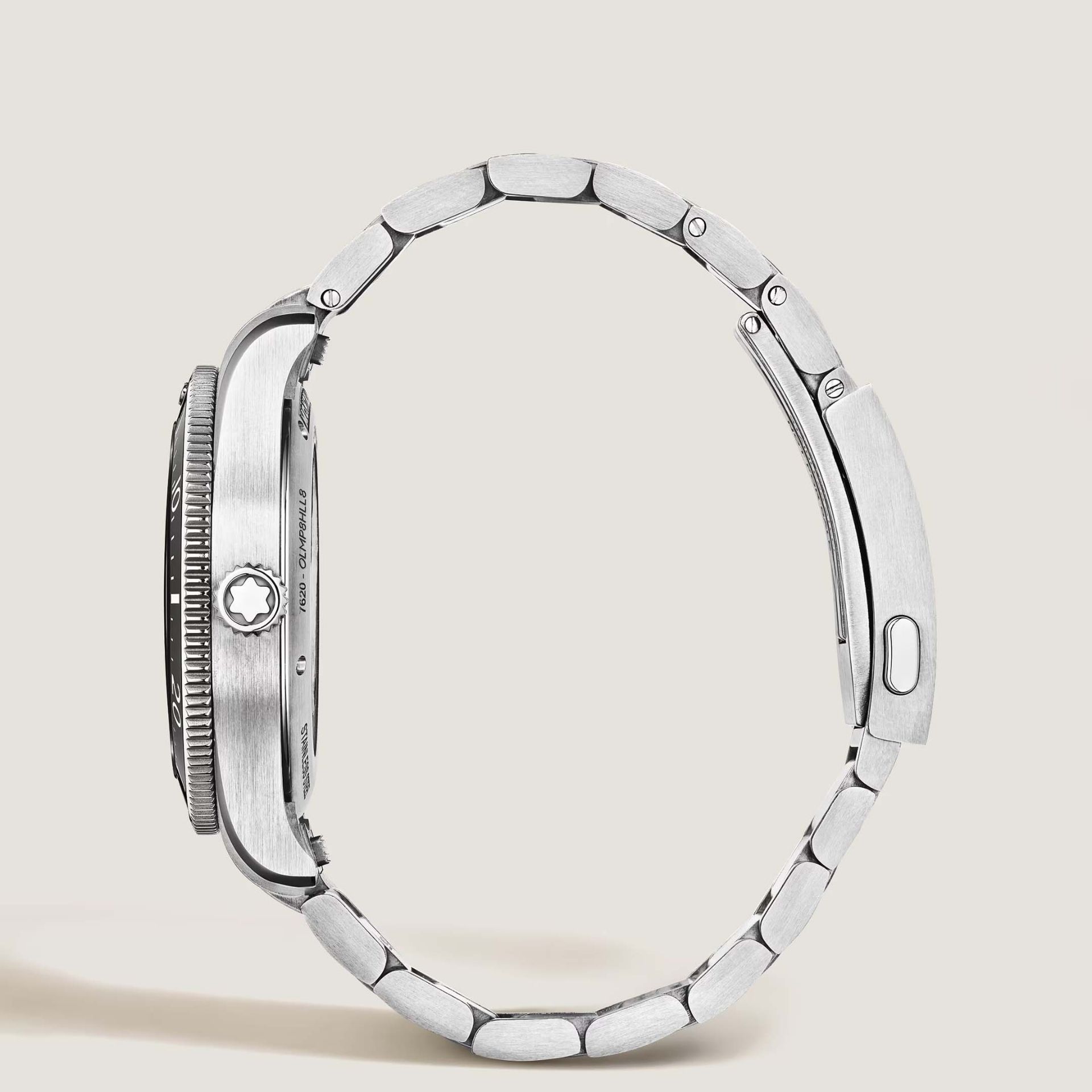 MONTBLANC Iced Sea Automatic Date 0 Oxygen 38 MM 136765