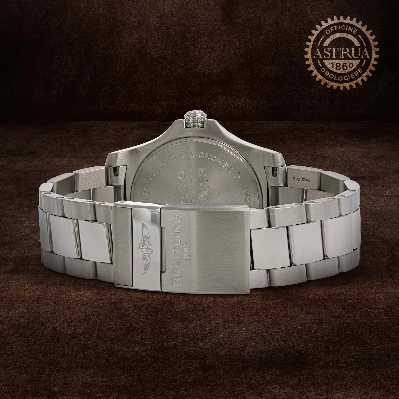 BREITLING Avenger 43 MM A17318101C1A1