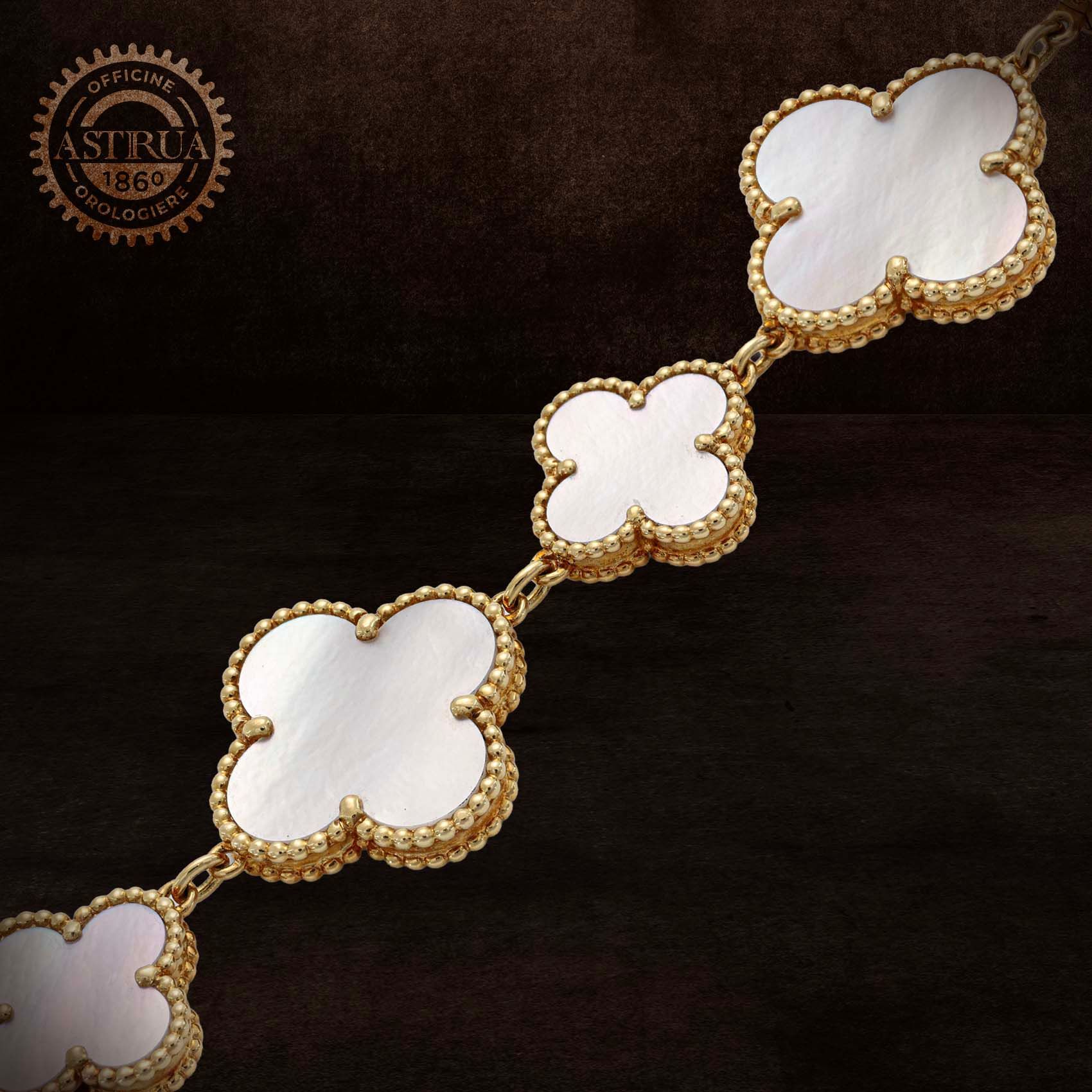 Van Cleef & Arpels Alhambra 26 MM 136674