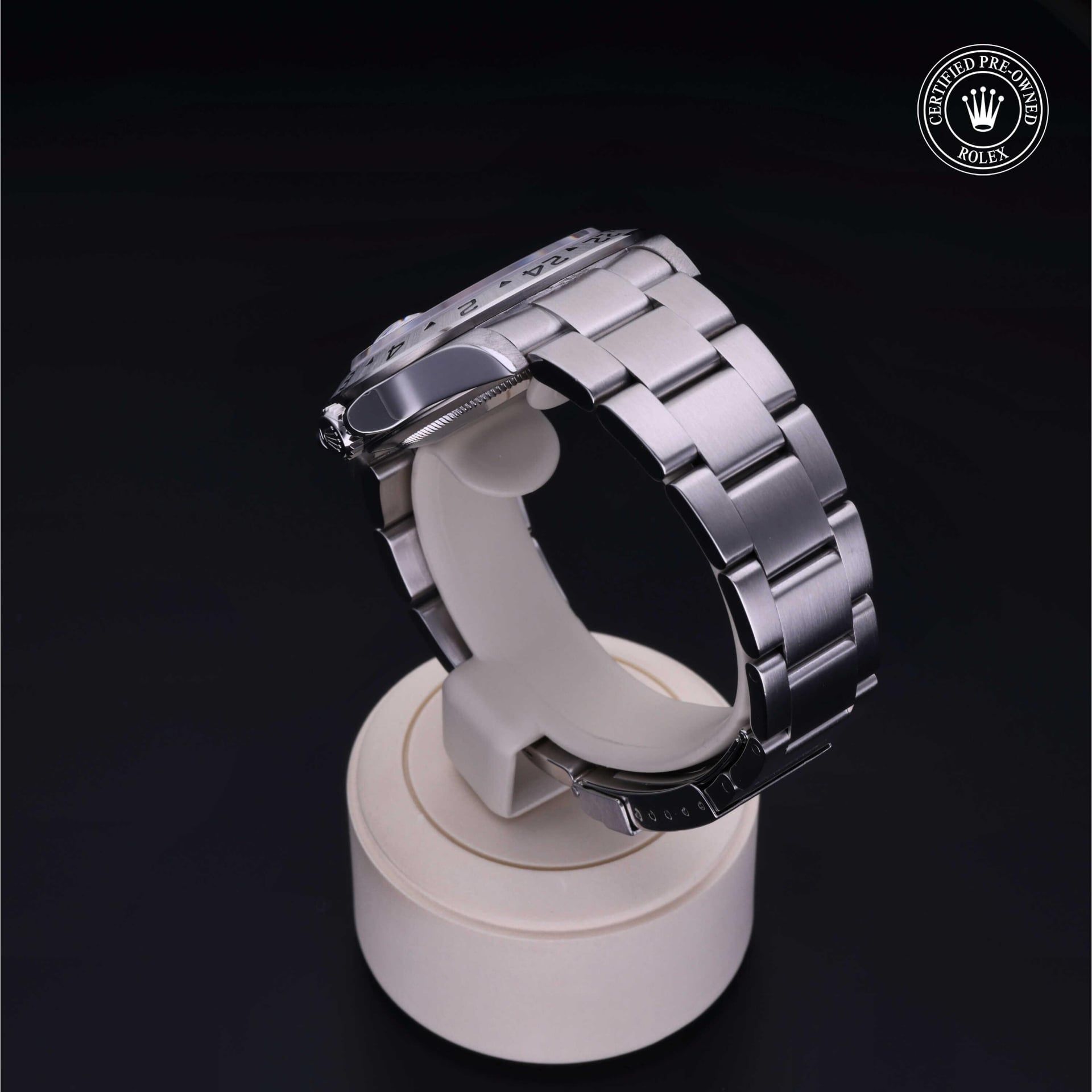 Rolex Explorer II  40 mm 16570
