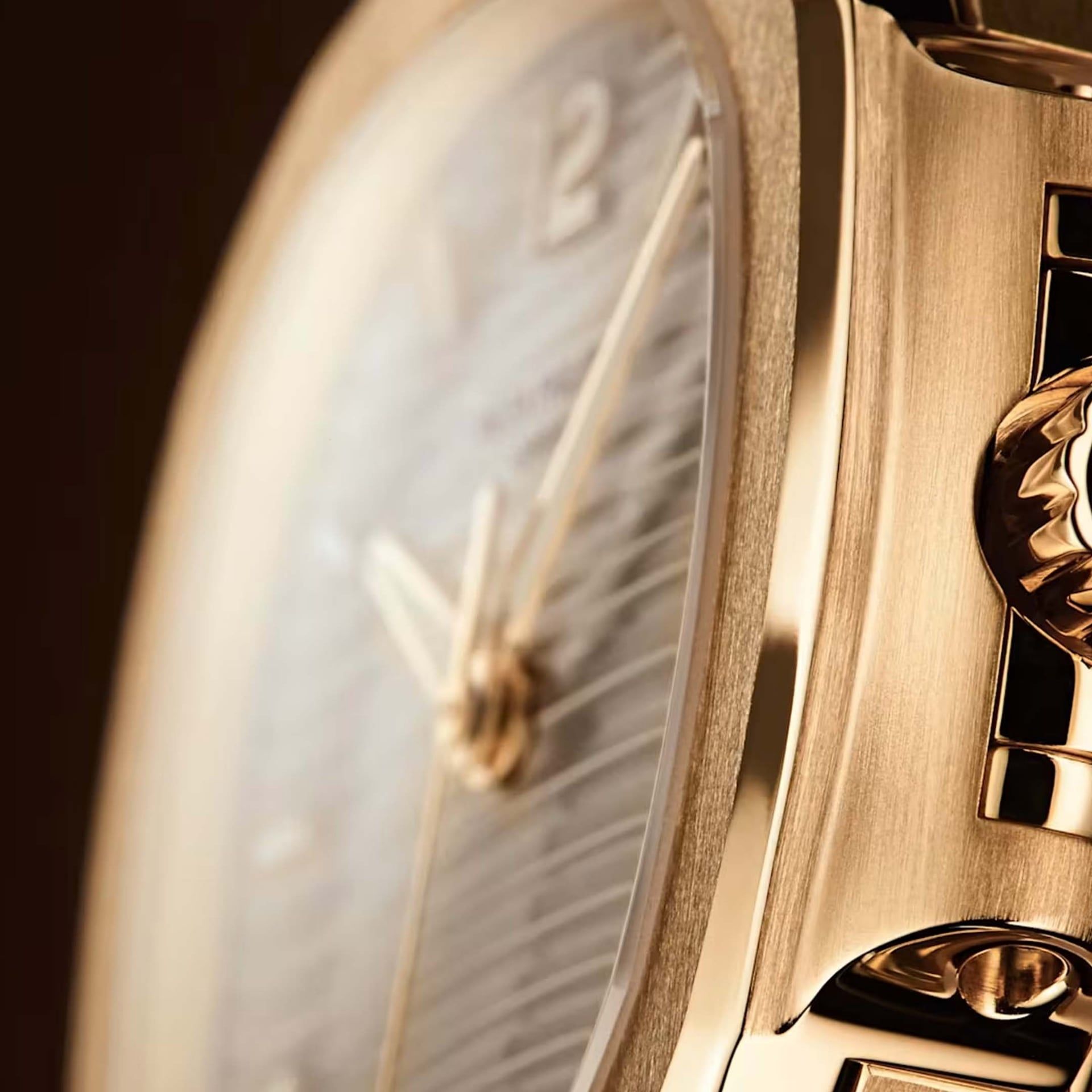 PATEK PHILIPPE Nautilus "Ladies Automatic" 35,2  MM 7118/1R-001