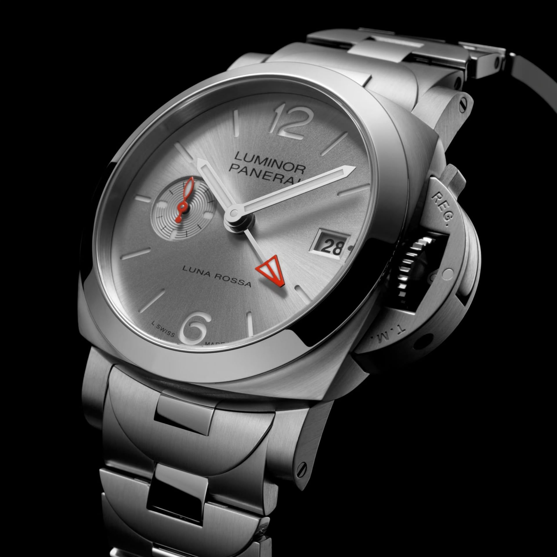 PANERAI Luminor Luna Rossa GMT 40 MM PAM01791