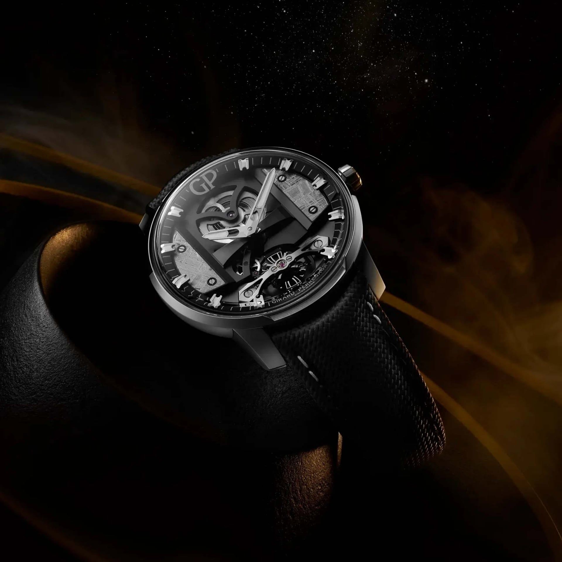 GIRARD PERREGAUX Free Bridge Meteorite  44 MM 82000-11-3259-5CX