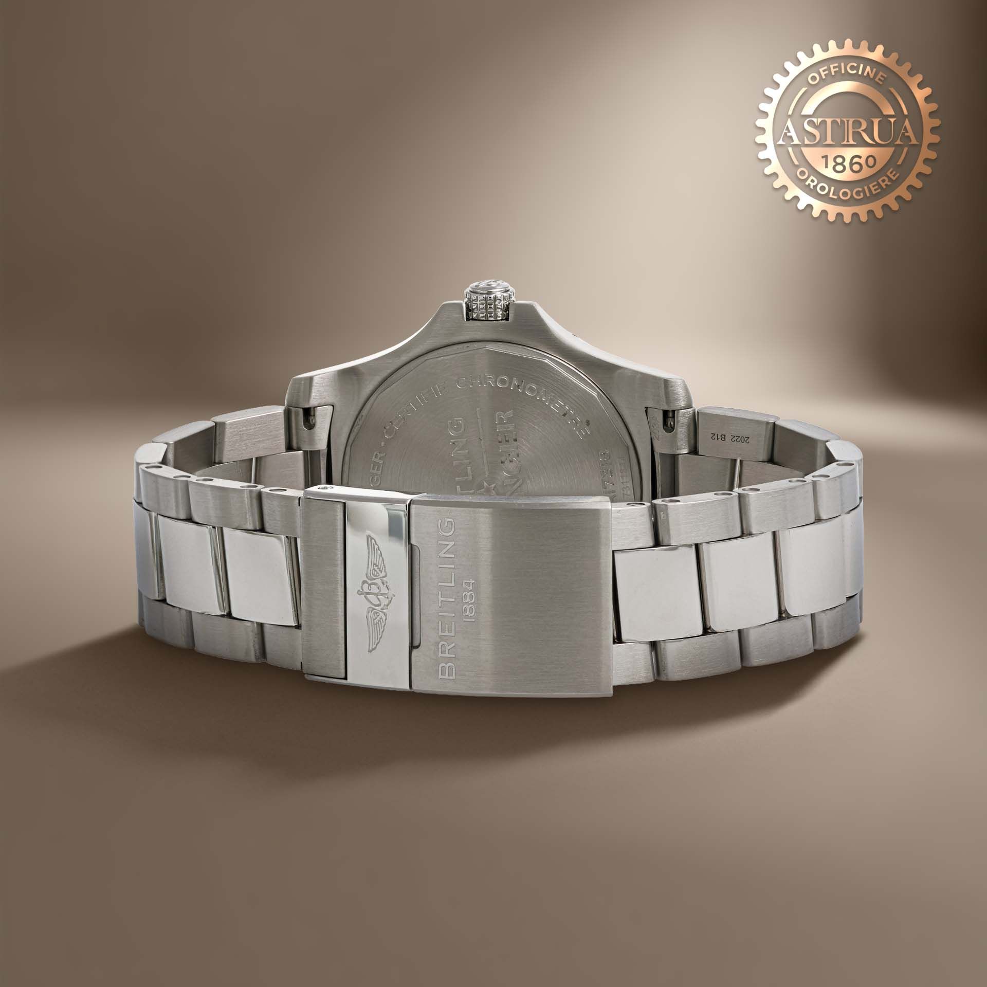 BREITLING Avenger 43 MM A17318101C1A1