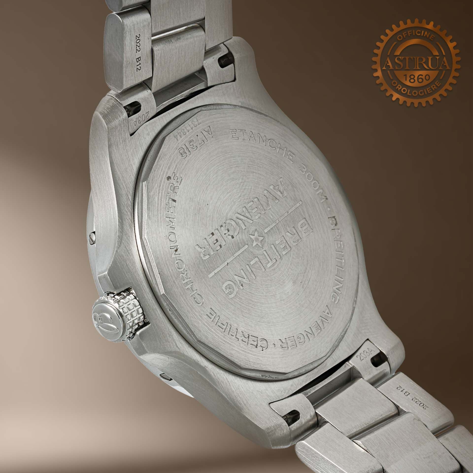 BREITLING Avenger 43 MM A17318101C1A1