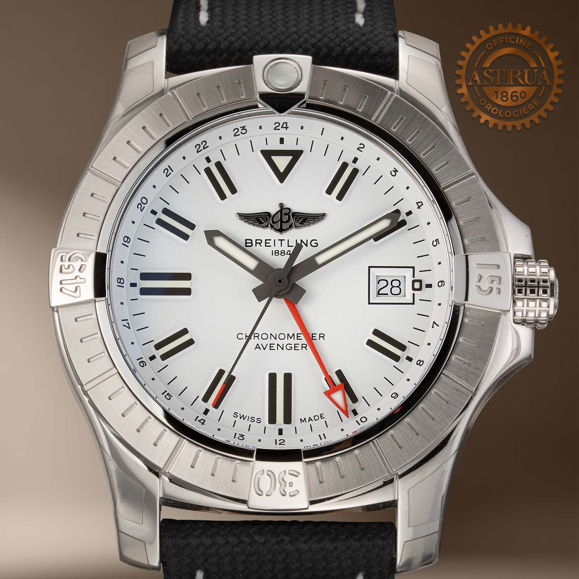 BREITLING Avenger Automatic GMT 43 MM A32397101A1X1