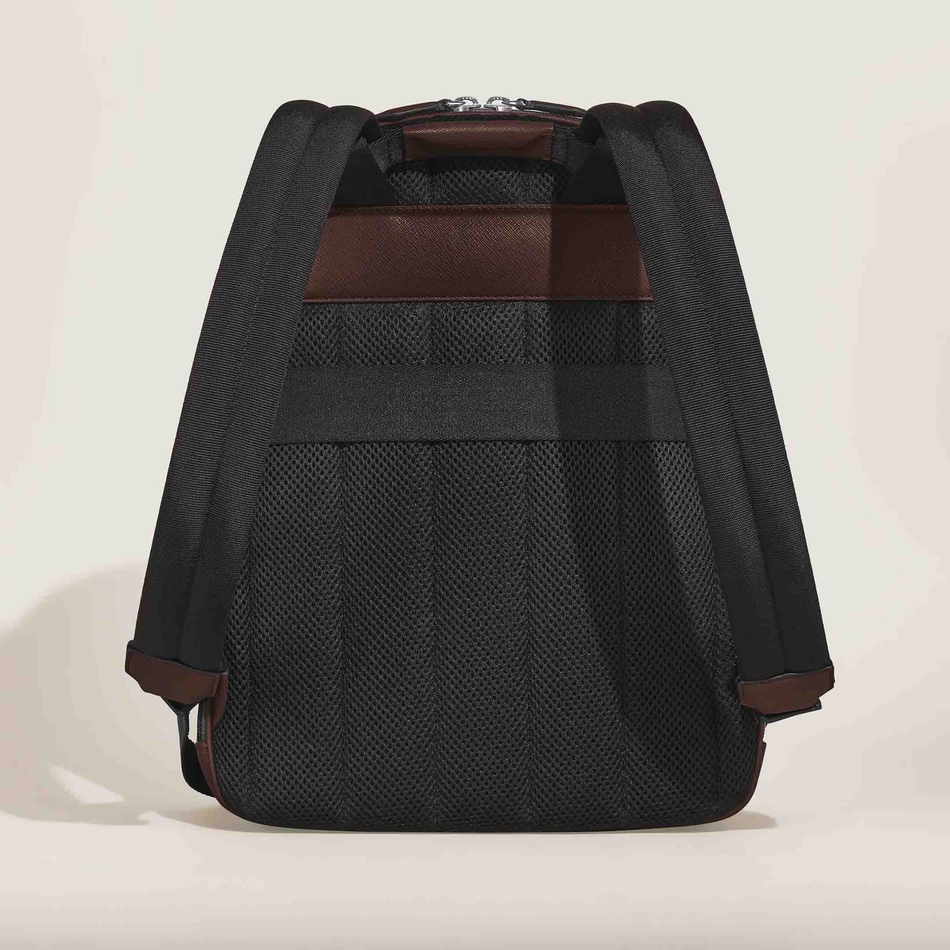 Montblanc Zaino Modello Medio con 3 Compartimenti in Pelle Sartorial Ebano  222929