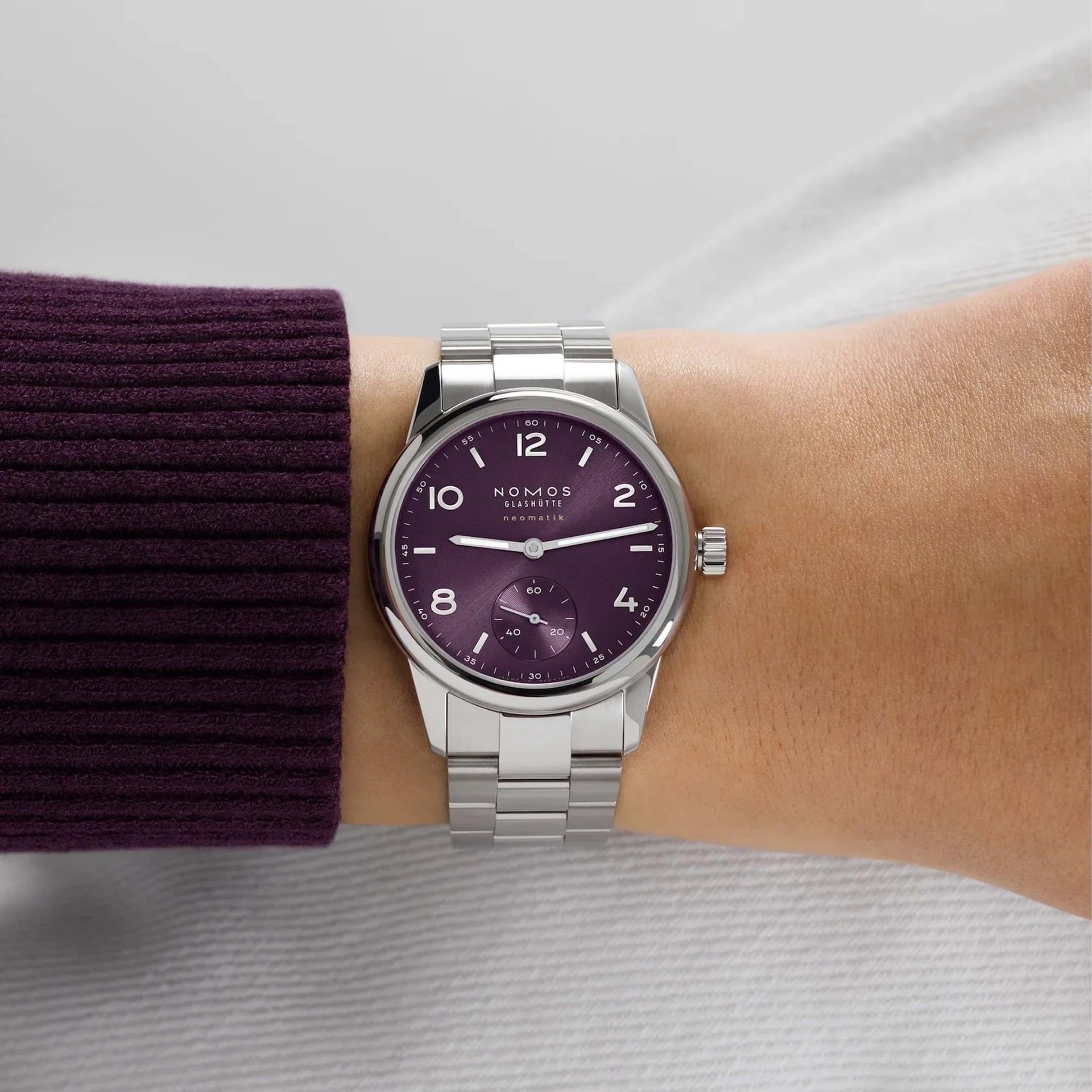 NOMOS Glashütte Club Sport Neomatik 34 Purple 34 MM 757