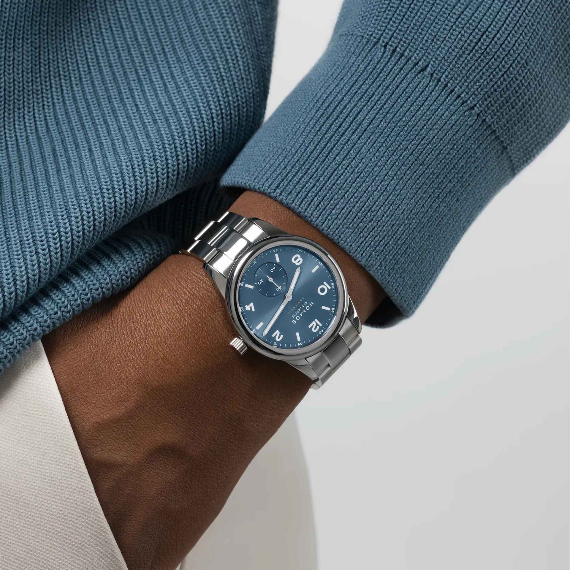 NOMOS Glashütte Club Sport Neomatik Polar 37 MM 750