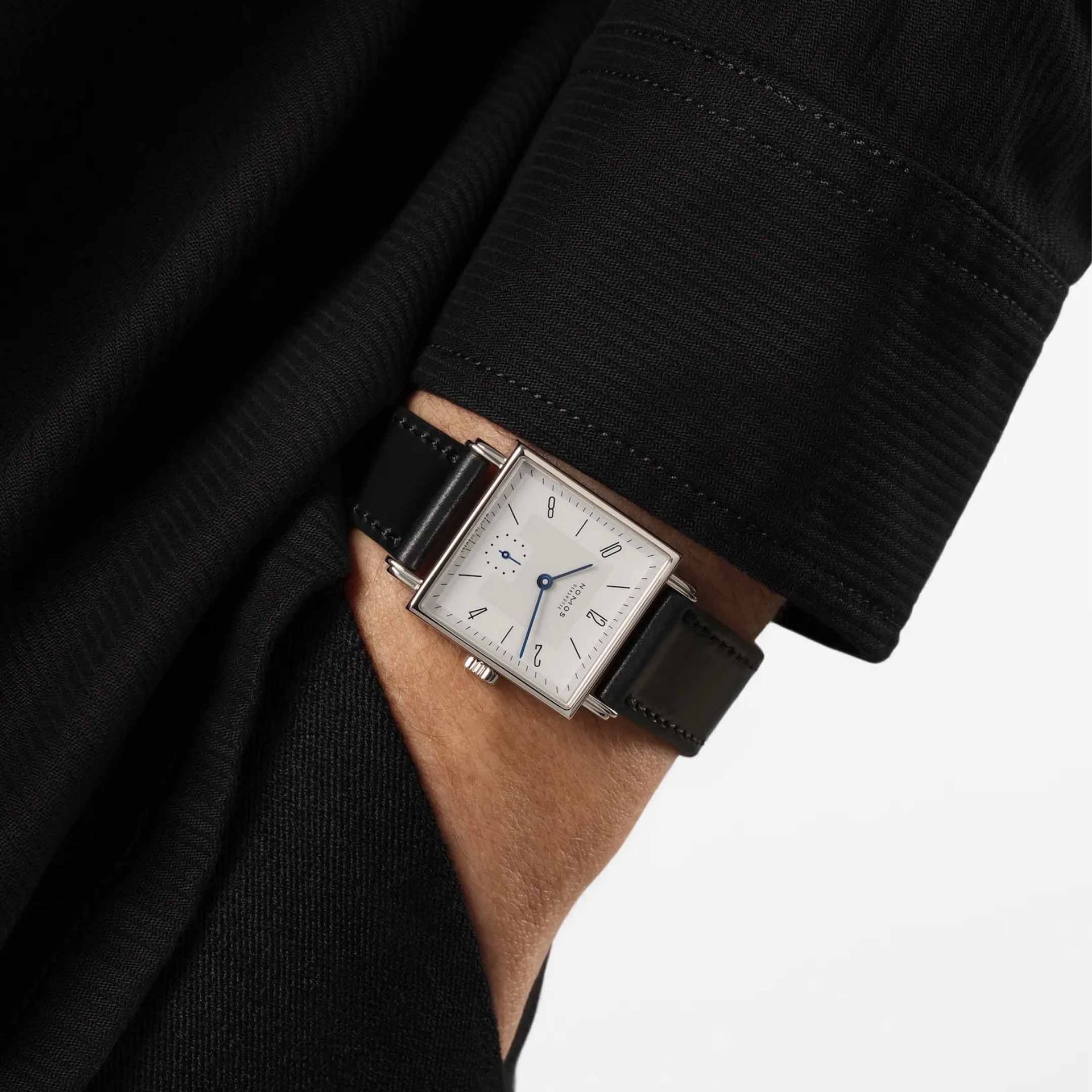 NOMOS Glashütte Tetra 27 27,5 X 27,5 MM 401