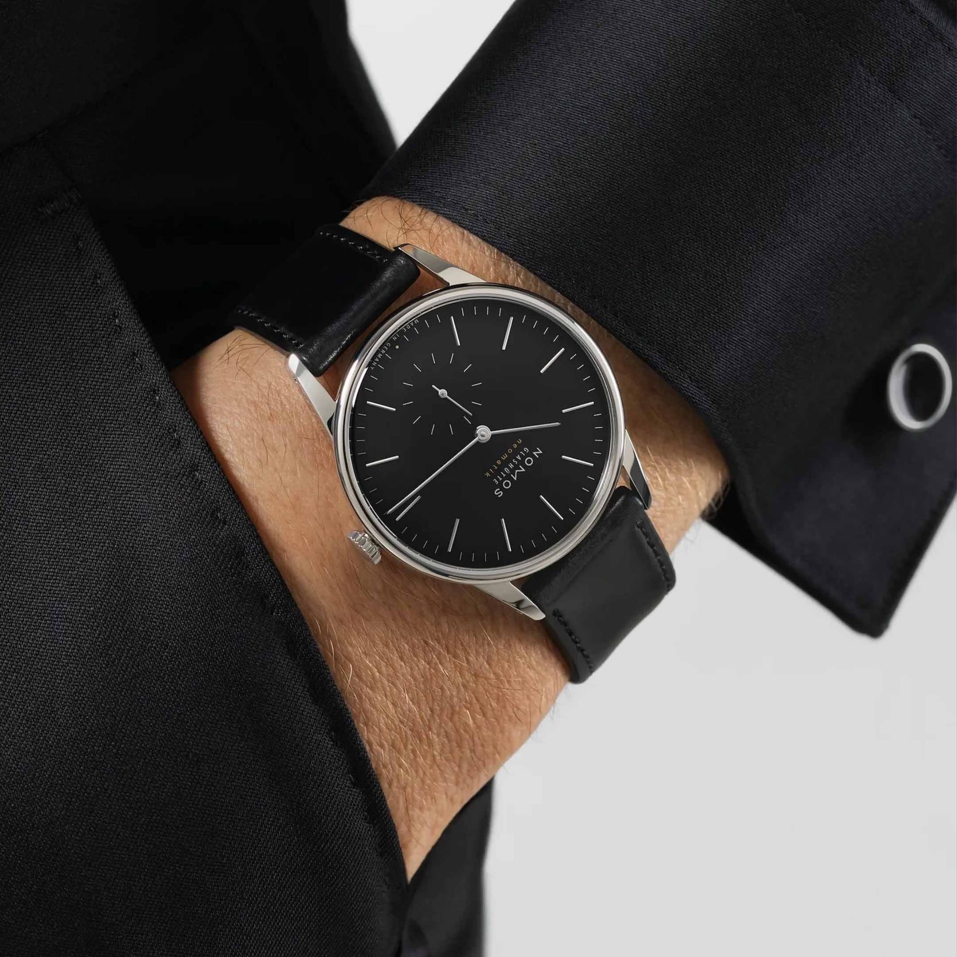 NOMOS Glashütte Orion Neomatik 39 New Black 38.5 MM 346