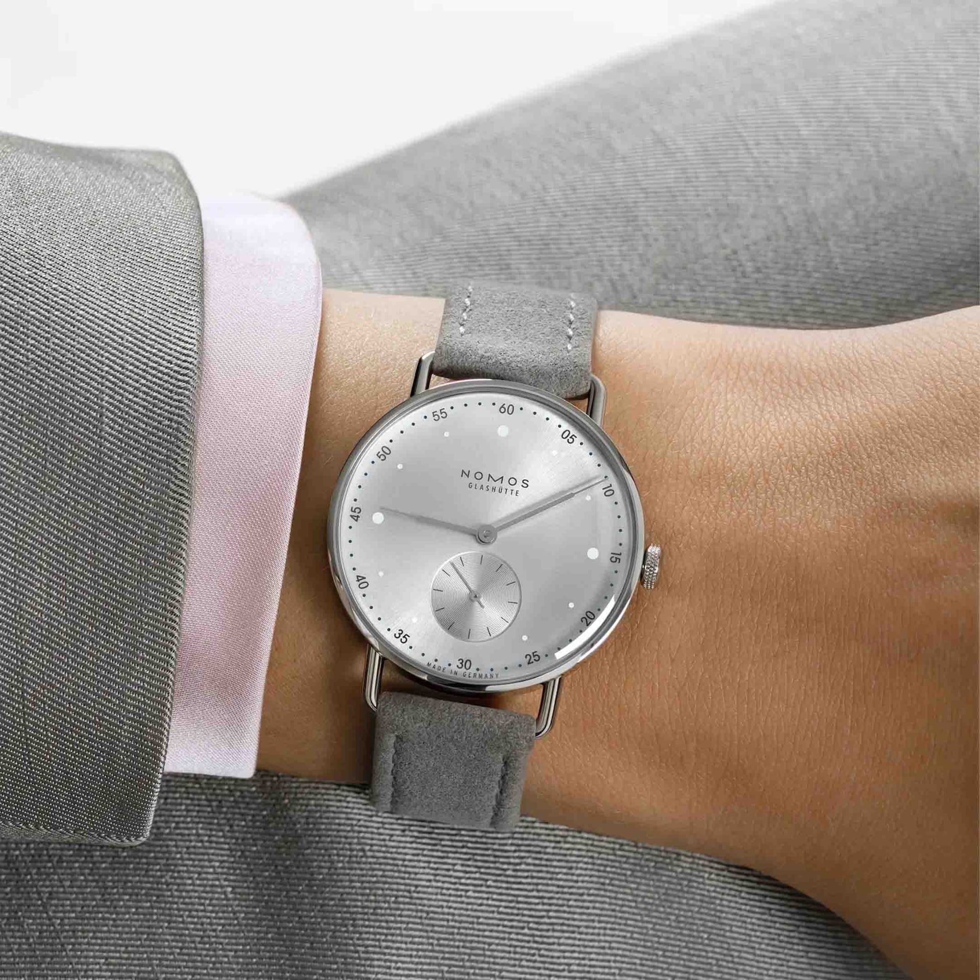 NOMOS Glashütte Metro 33 All Silver 33 MM 1122