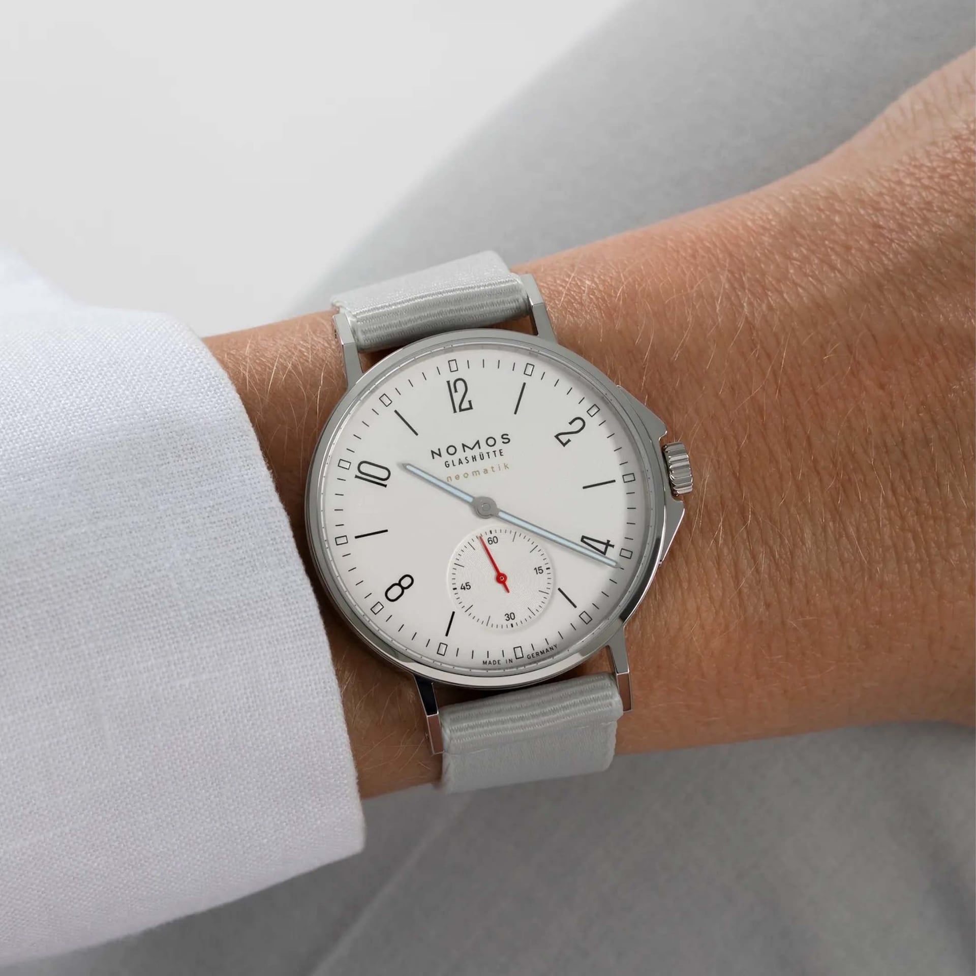 NOMOS Glashütte Ahoi Neomatik 36,3 MM 560