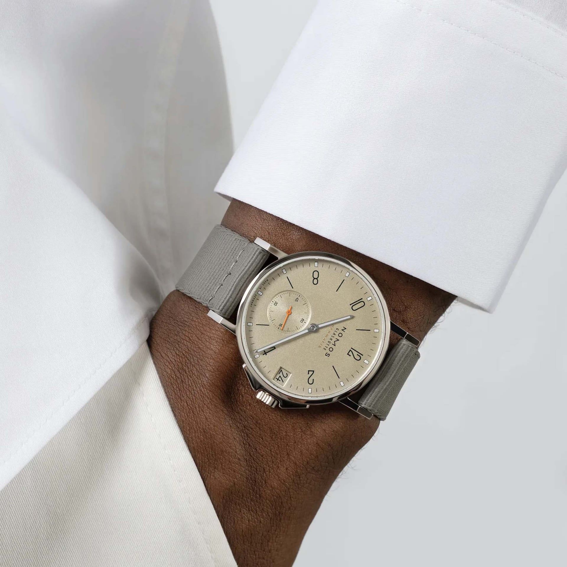 NOMOS Glashütte Ahoi Neomatik 38 Data Sabbia 38,5 MM 517