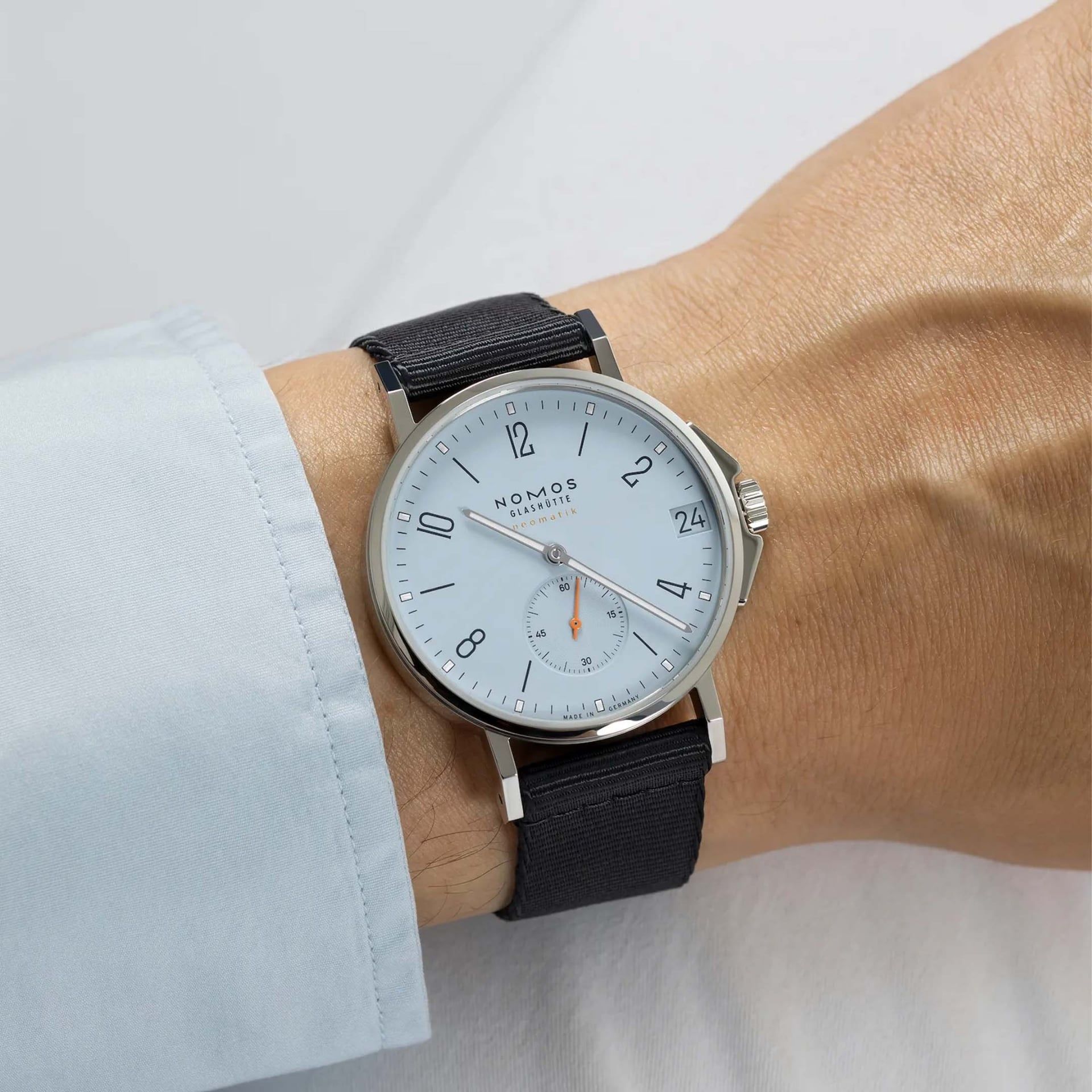 NOMOS Glashütte Ahoi Neomatik 38 Data Cielo 38,5 MM 516