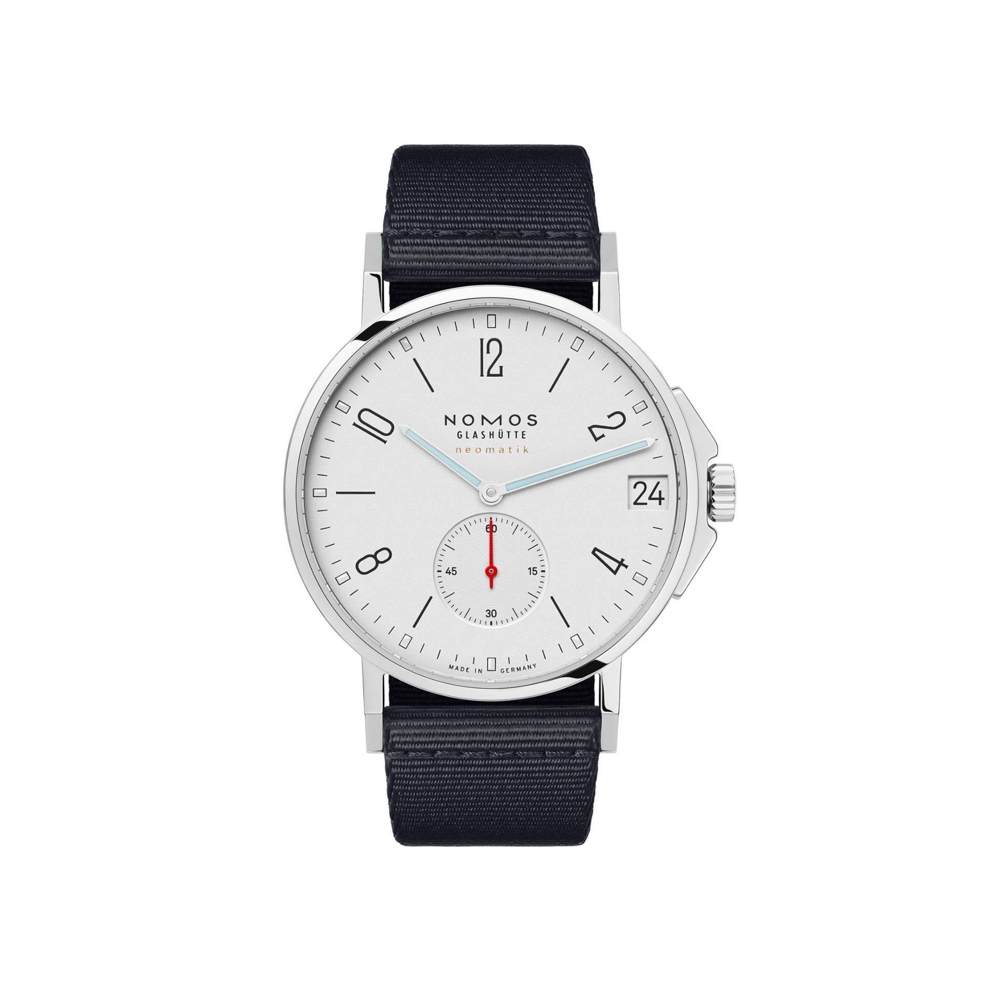 NOMOS Glashütte Ahoi Neomatik 38 Data 38,5 MM 525