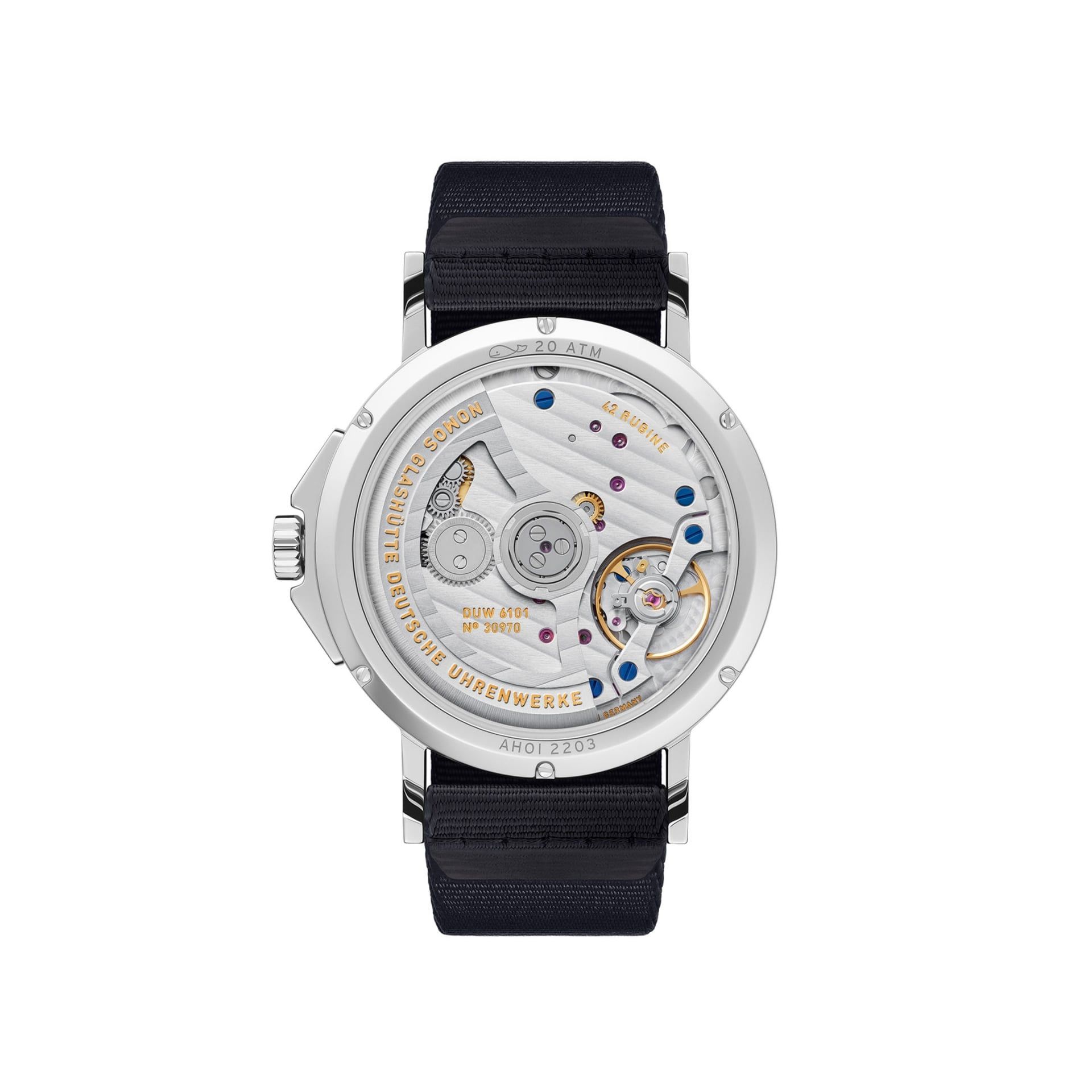 NOMOS Glashütte Ahoi Neomatik 38 Data 38,5 MM 525