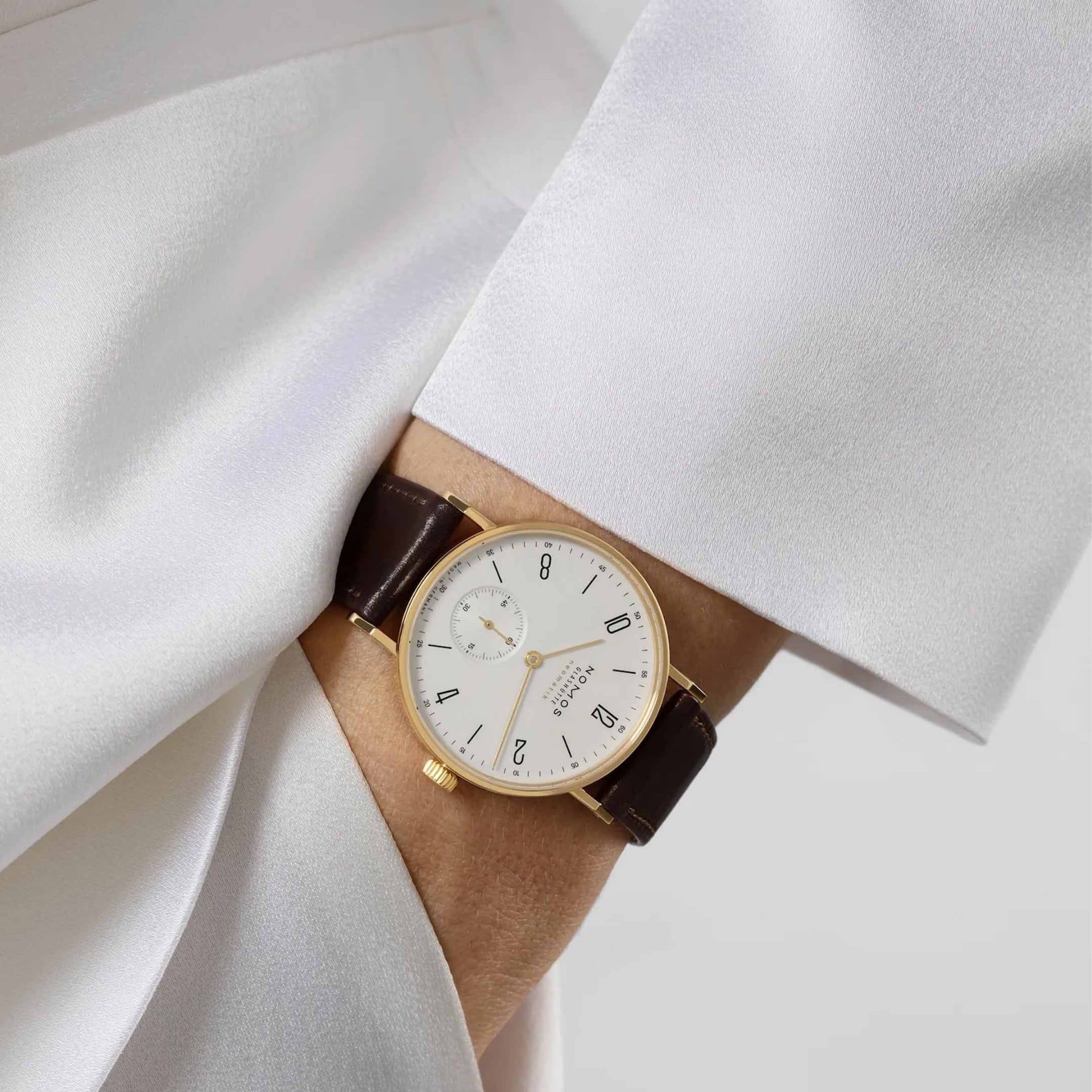 NOMOS Glashütte Tangente Oro Neomatik Doré 35 MM 162