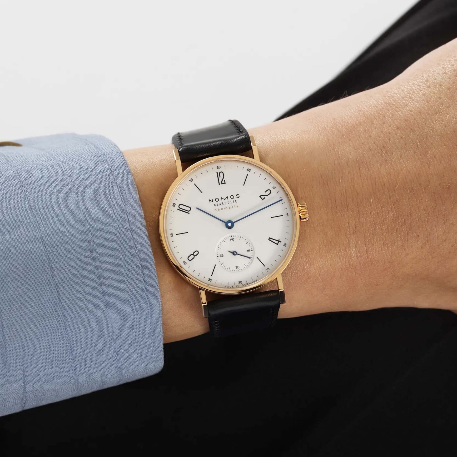 NOMOS Glashütte Tangente Oro Neomatik 35 MM 161