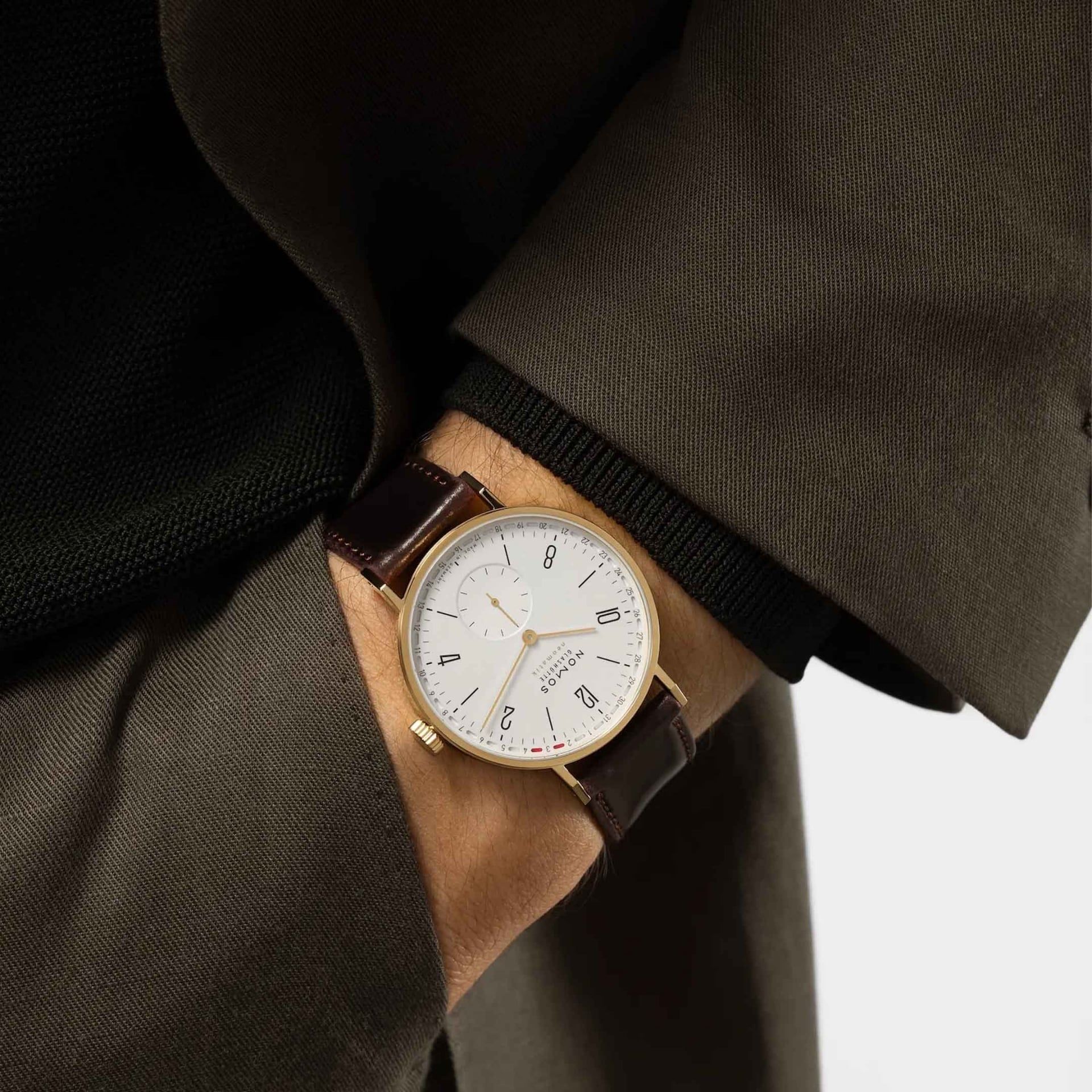NOMOS Glashütte Tangente Oro Neomatik 38 Update Doré 38,5 MM 196