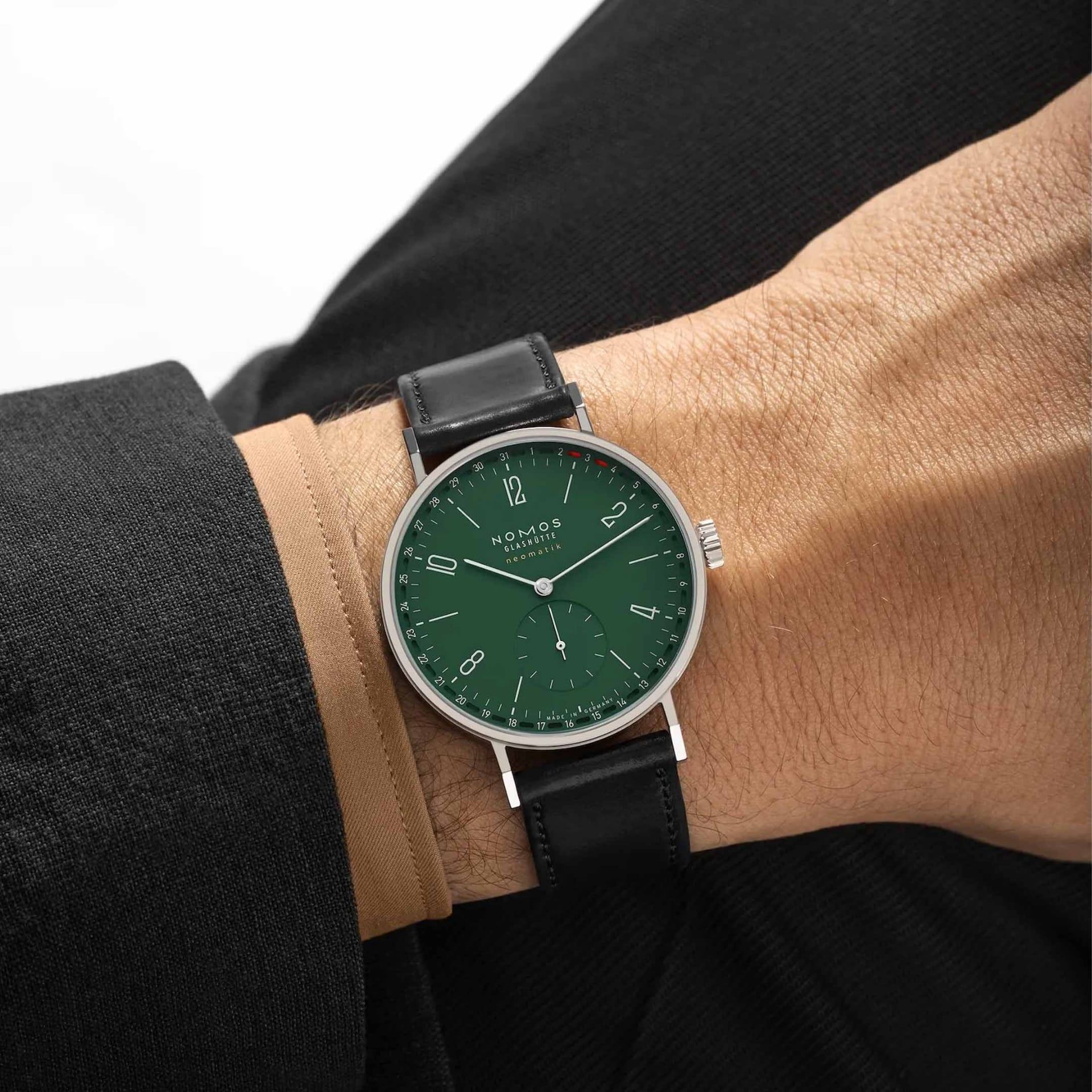 NOMOS Glashütte Tangente Neomatik 38 Update Verde Bosco 38,5 MM 148
