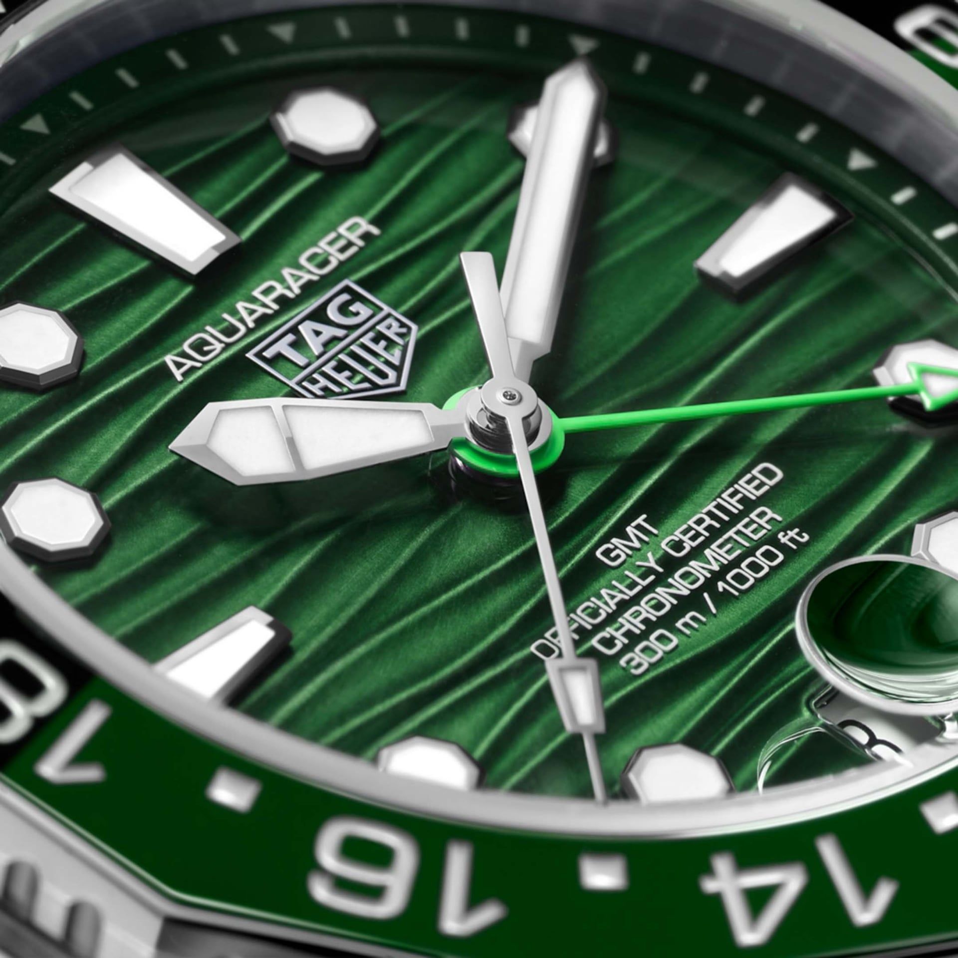 TAG HEUER Aquaracer Professional 300 Date GMT 42 MM WBP5115.BA0013