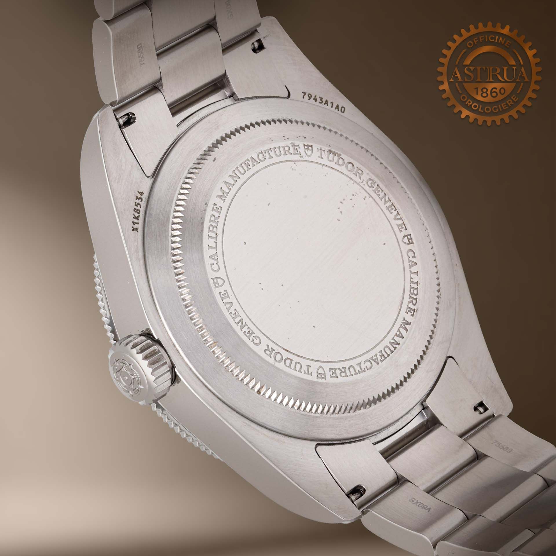 TUDOR Black Bay 68 43 MM M7943A1A0NU-0002