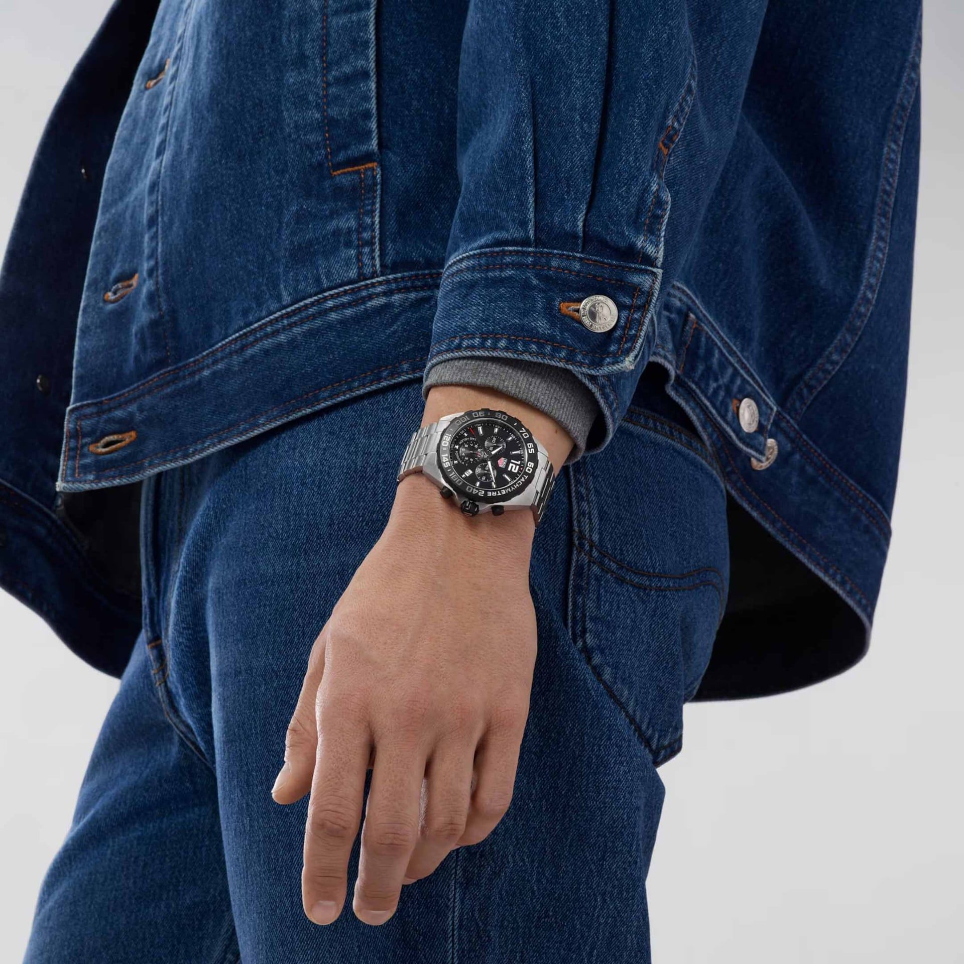 TAG HEUER Formula 1 Chronograph 43 MM CAZ1010.BA0842