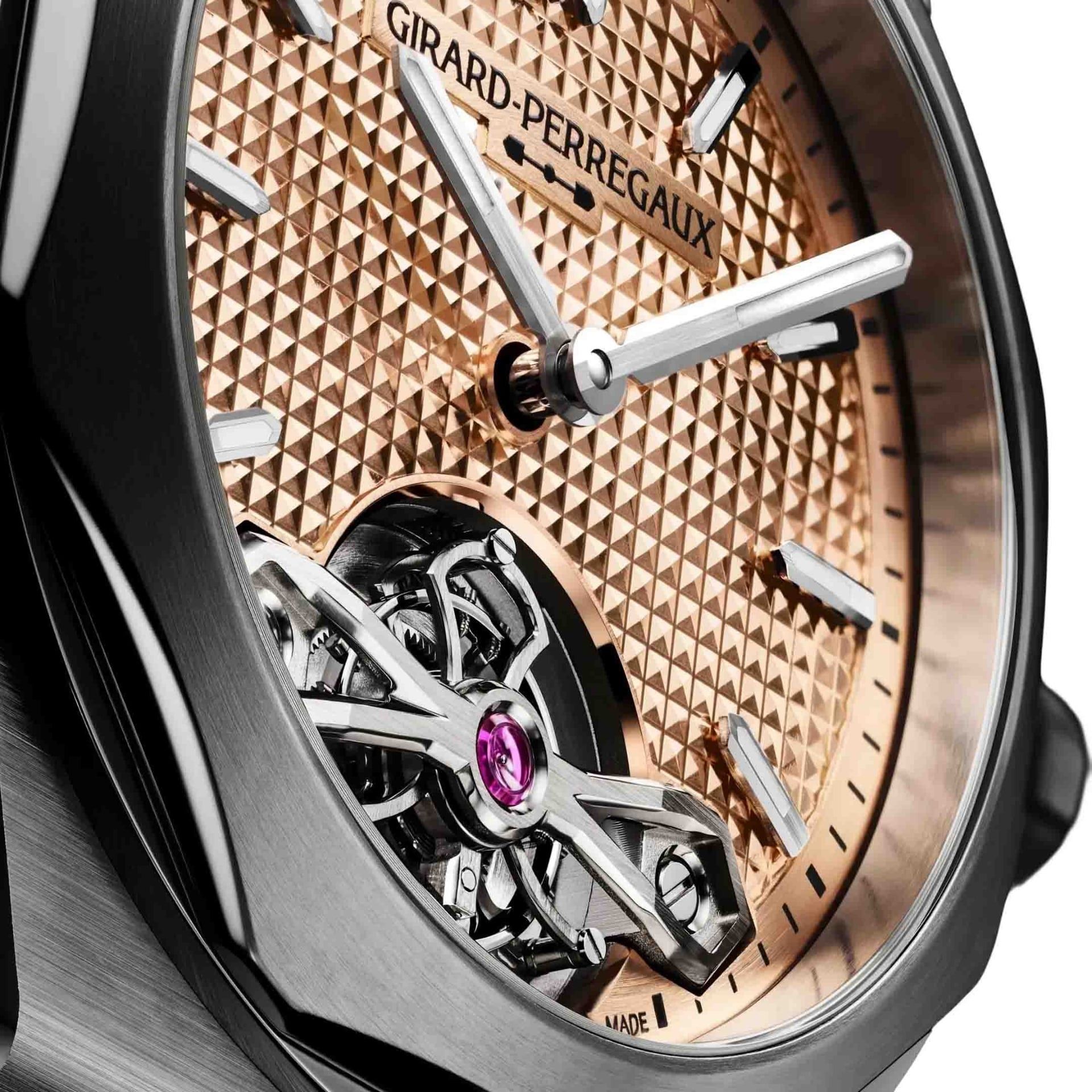 GIRARD PERREGAUX Laureato Fifty Tourbillon Micro-rotor 39 MM 99116-11-3615-1CM