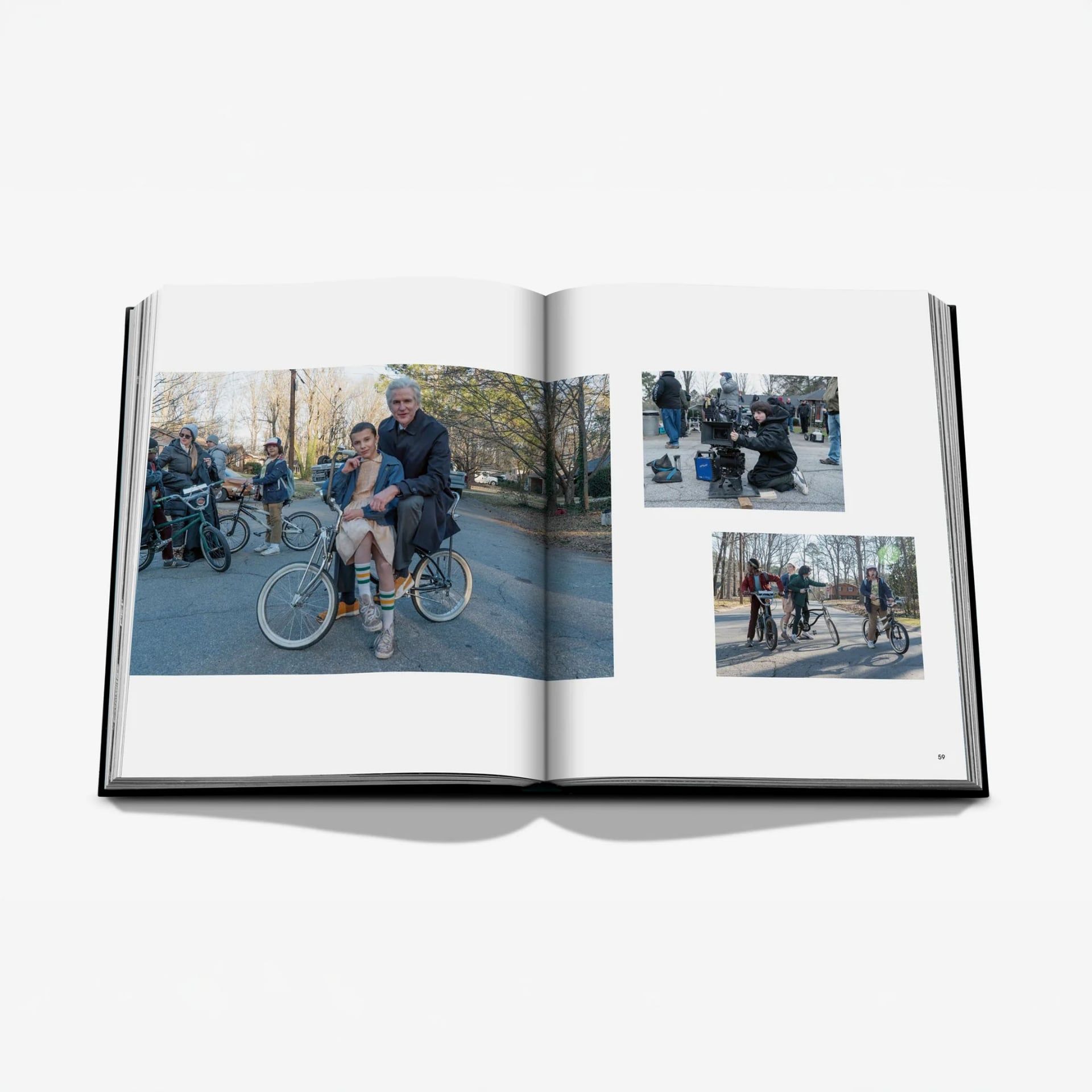 ASSOULINE Libro Stranger Things 28 x 6 x H 36 CM 9781649806406