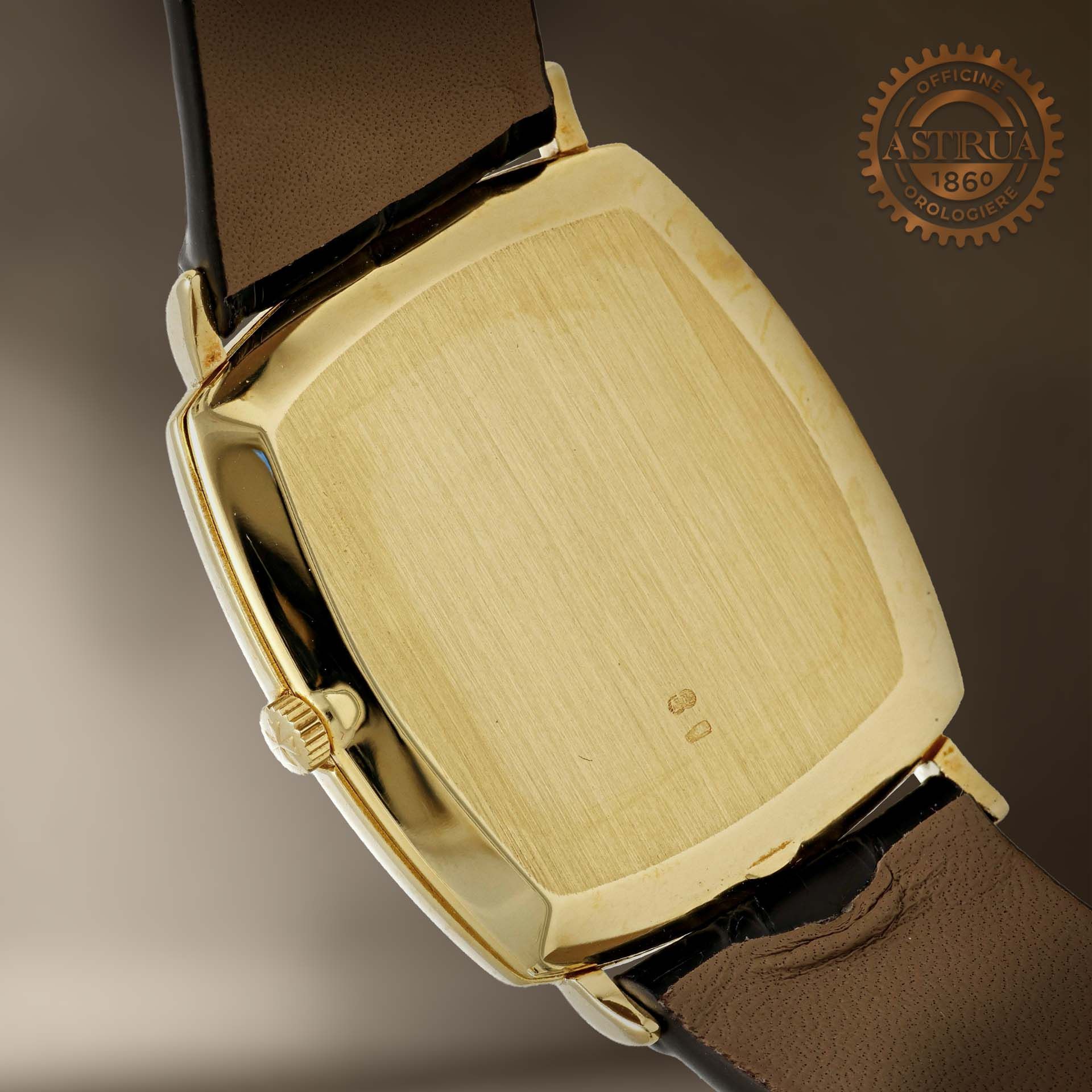 VACHERON CONSTANTIN Historiques 39 X 31  MM 39202