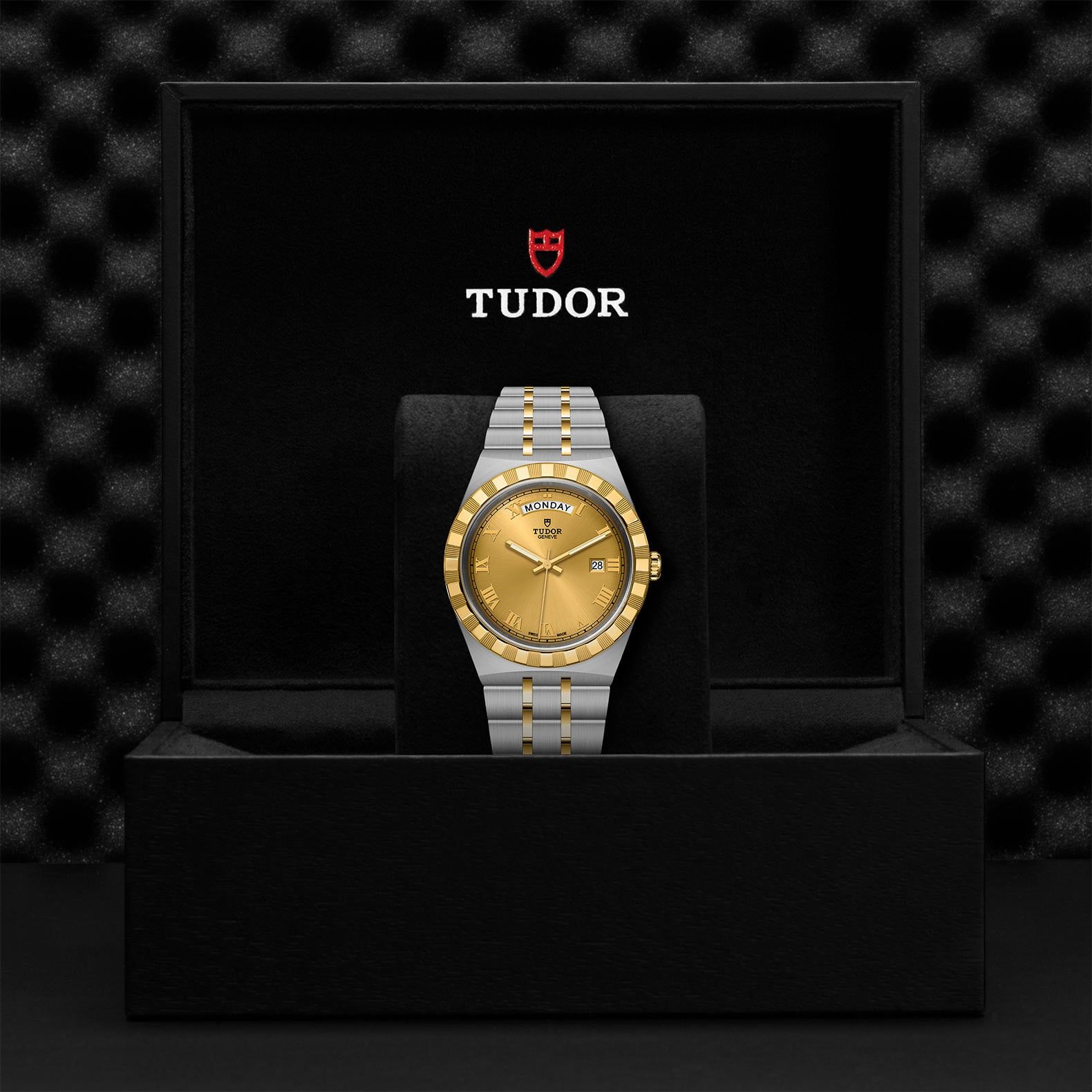 TUDOR Royal 41 MM M28603-0004