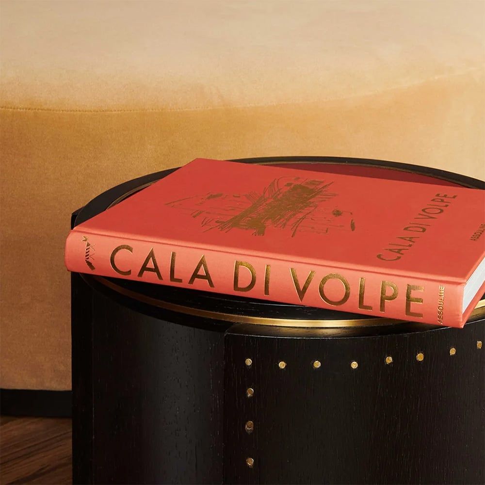 ASSOULINE Libro Cala Di Volpe 23 x 3 x H 30 CM 9781649802156