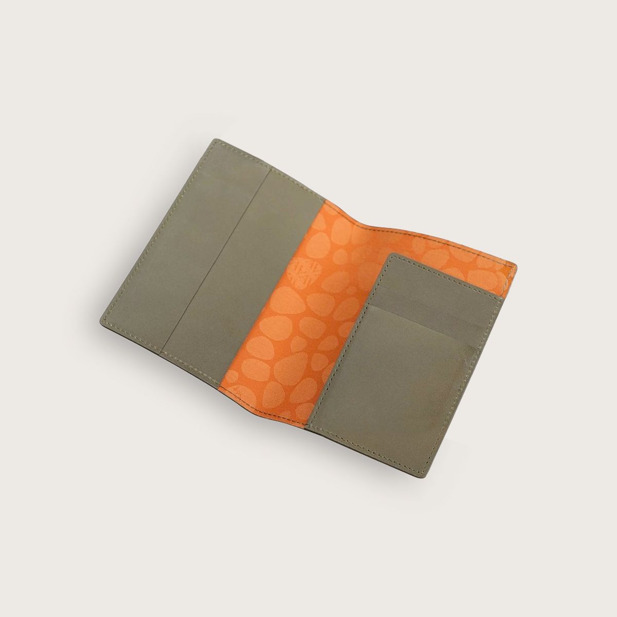 Show products in category Portapassaporto Astrua