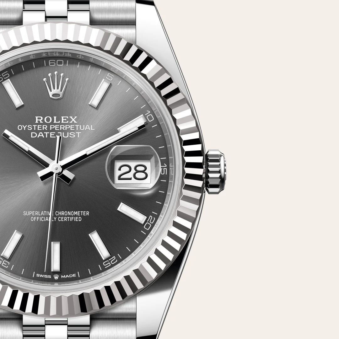 Rolex Datejust 41 in Acciaio Oystersteelcon “Pavé madreperla farfalle”, lunetta Bombata, bracciale Acciaio Oystersteel