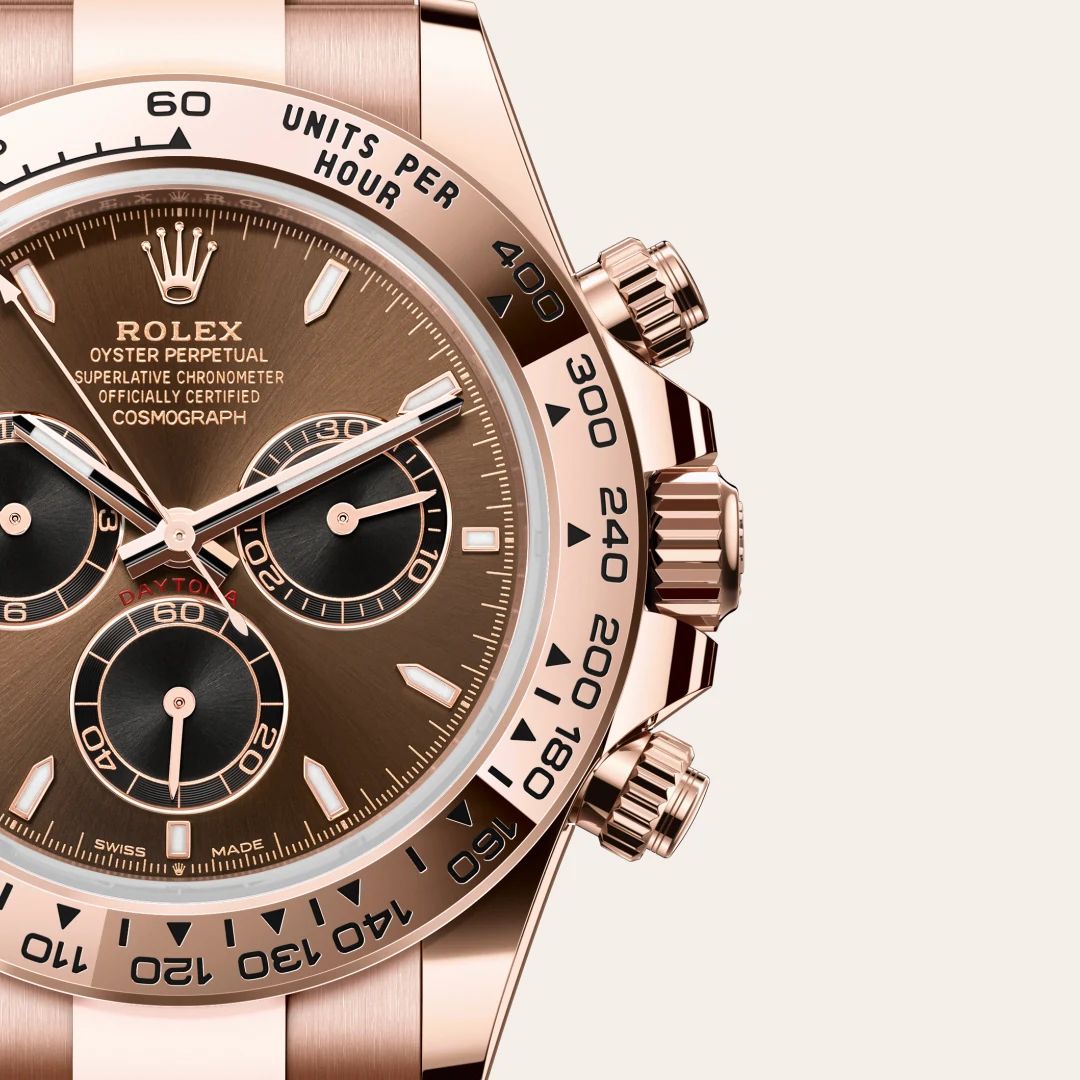 Rolex Cosmograph Daytona in Oystersteelcon “Butterfly mother-of-pearl pavé”, lunetta Domed, bracciale Oystersteel