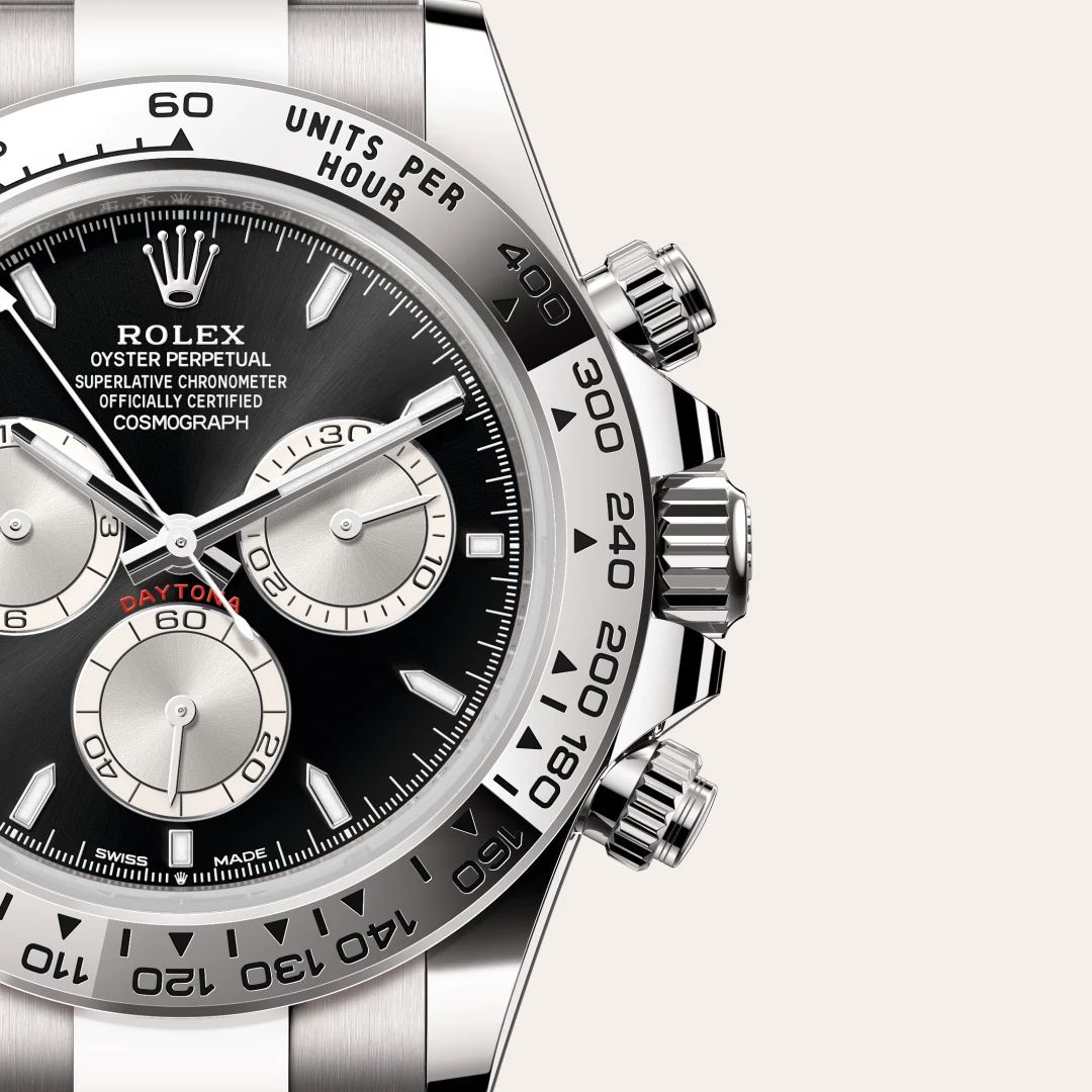 Rolex Cosmograph Daytona in Oystersteelcon “Butterfly mother-of-pearl pavé”, lunetta Domed, bracciale Oystersteel