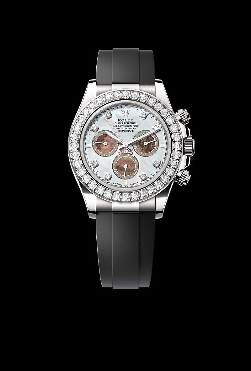 Rolex Cosmograph Daytona in Acciaio Oystersteelcon “Pavé madreperla farfalle”, lunetta Bombata, bracciale Acciaio Oystersteel